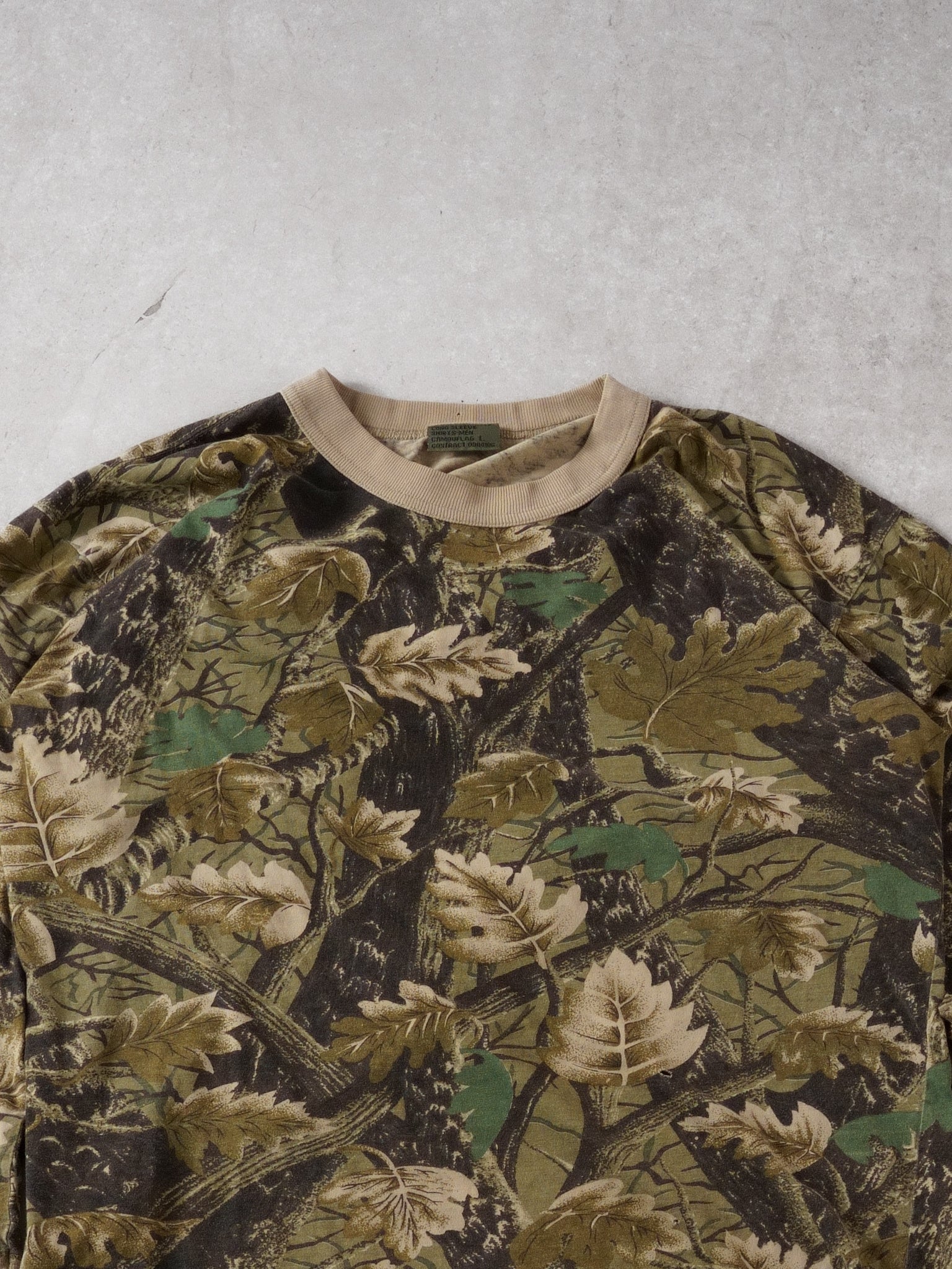 Vintage 90s Realtree Camo Longsleeve (S) - Image 2