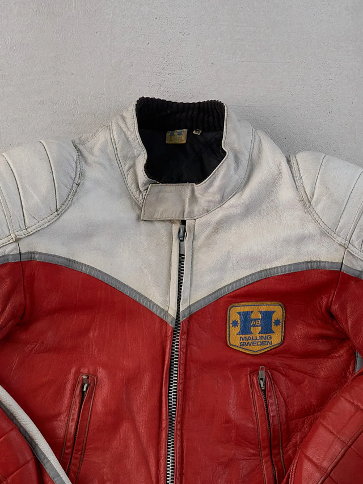 Vintage 70s Red and White Malung Sweden Motorcycle Leather Jacket (M) - Image 3