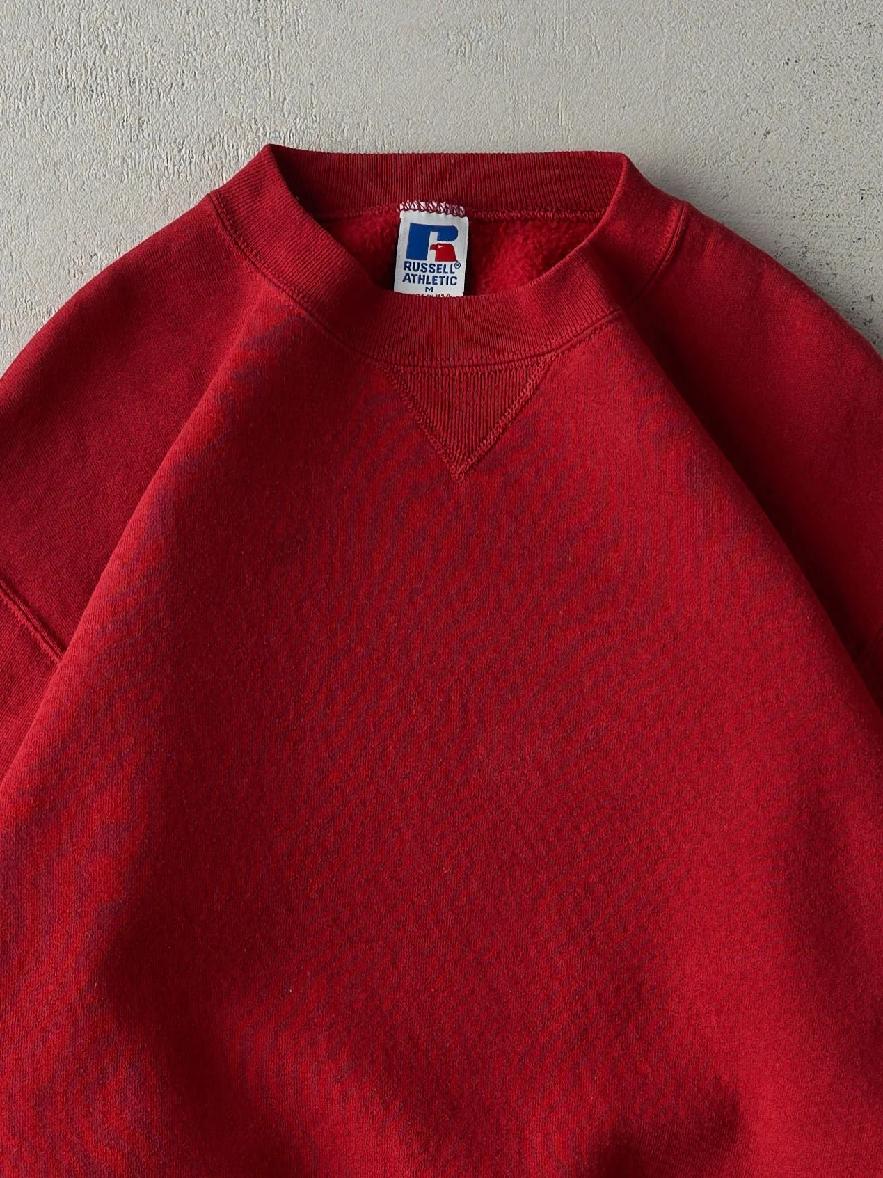 Vintage 90s Cranberry Red Russell Athletics Blank Crewneck (M) - Image 2