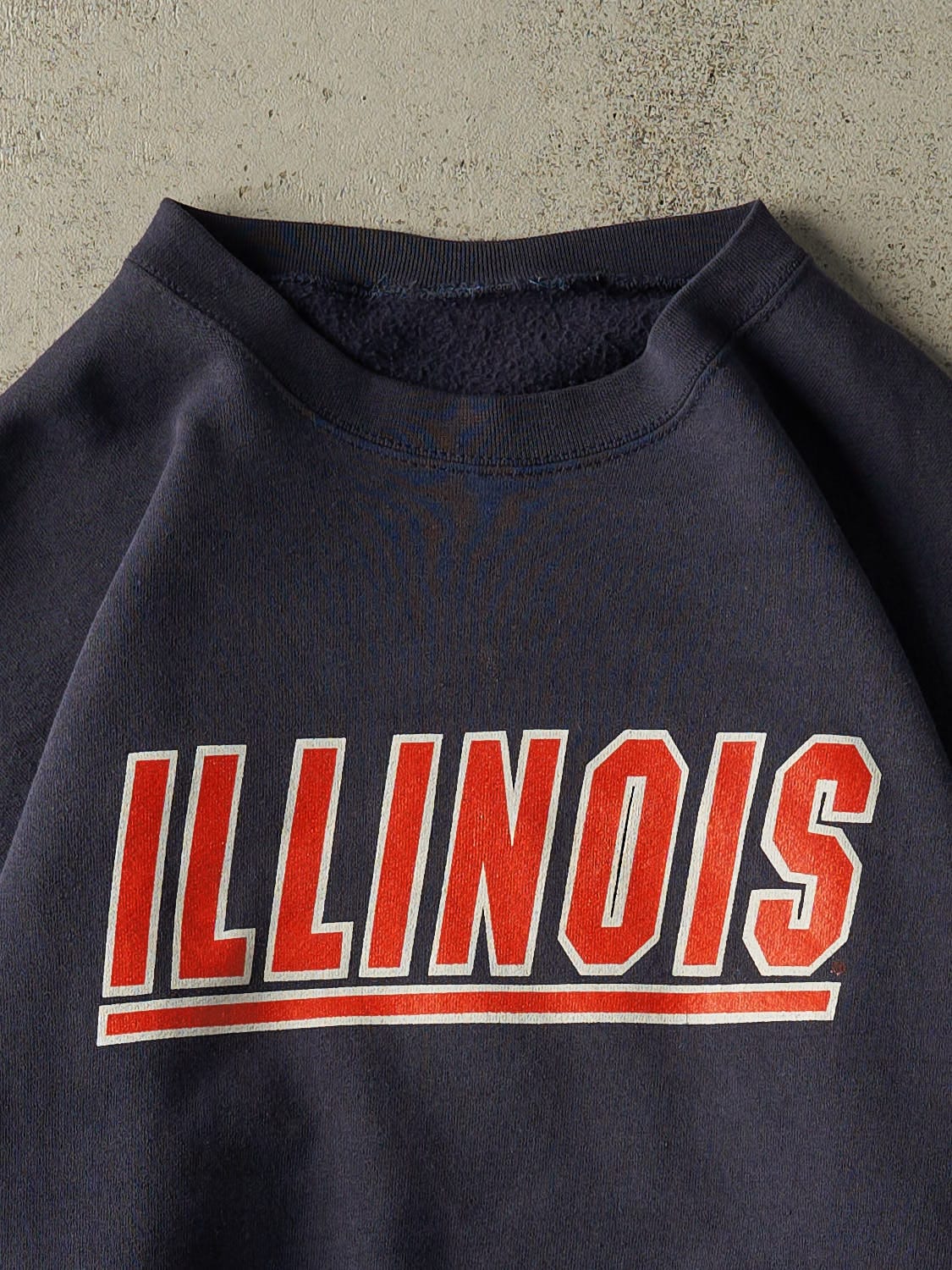 Vintage 90s Sun Faded Navy University of Illinois Crewneck (XL) - Image 2