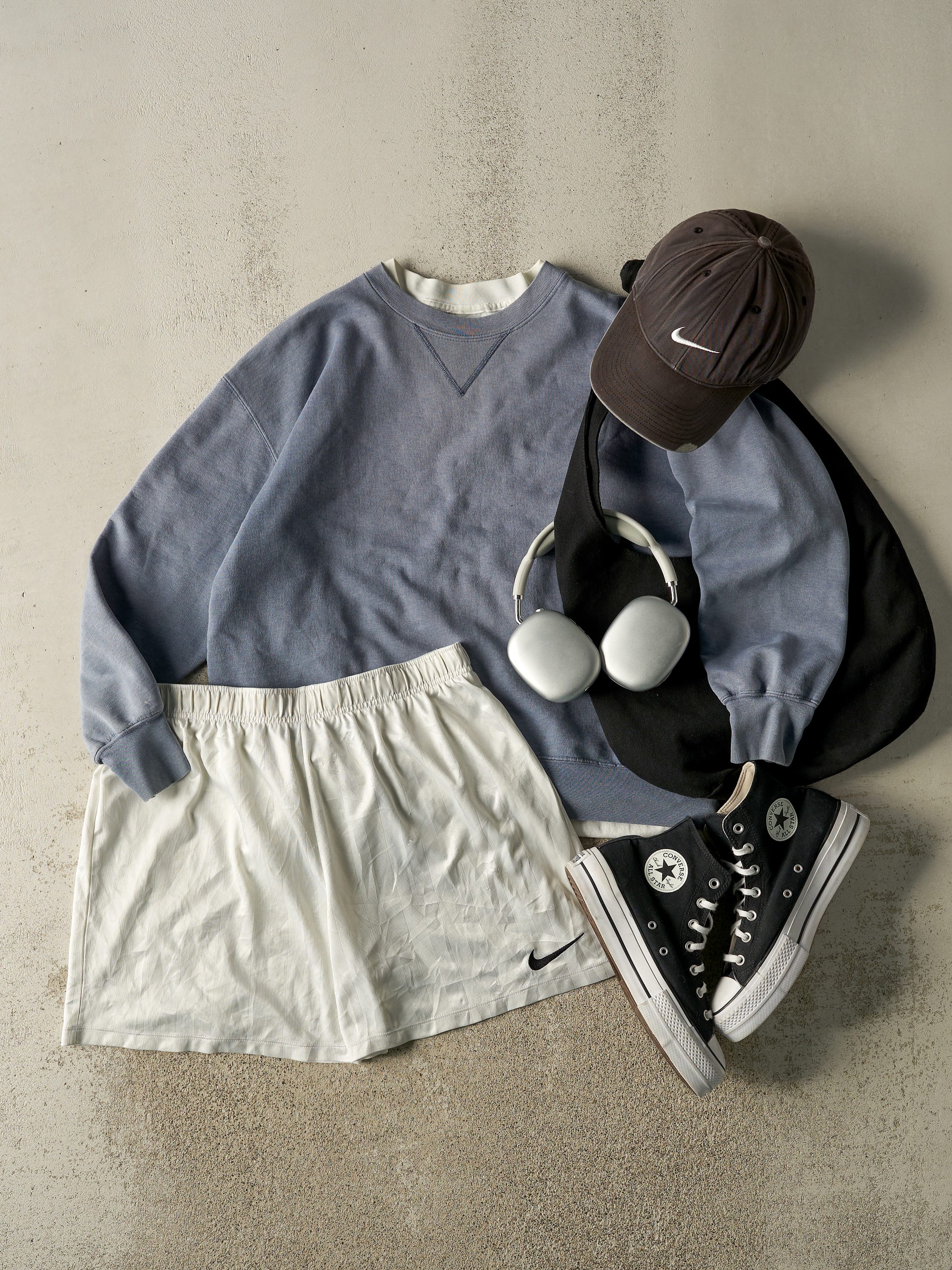 Vintage 90s Washed Blue Blank Crewneck (M) - Image 2