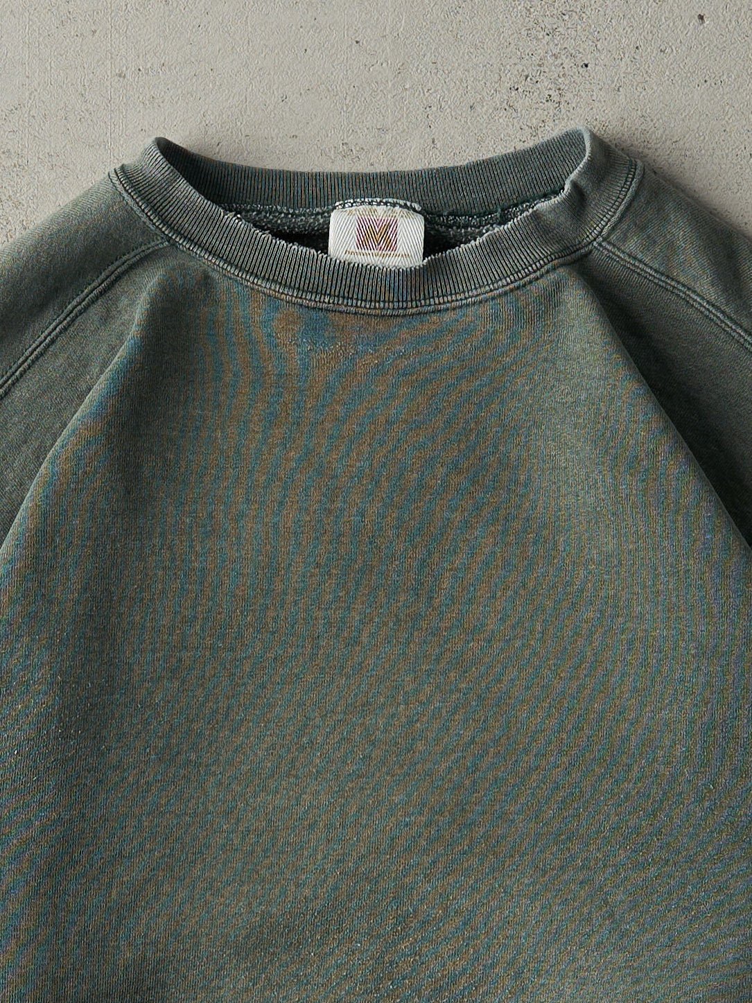 Vintage 90s Washed Green Blank Crewneck (M) - Image 2