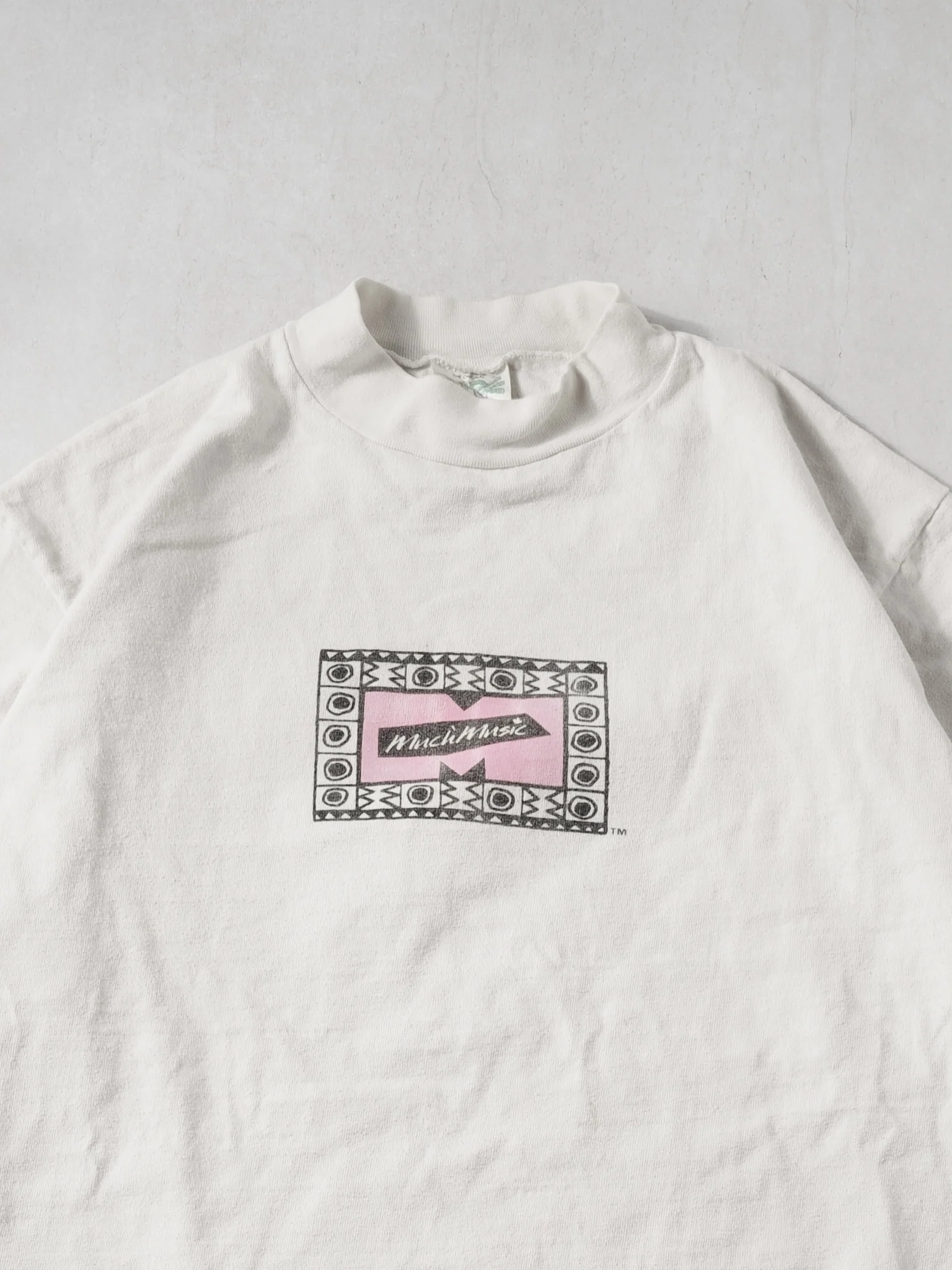 Vintage 90s RARE White and Pink Much Music Mockneck (L) - Image 3