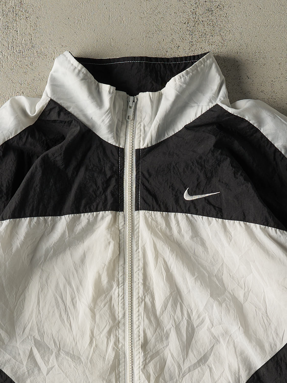 Vintage Y2K White & Black Nike Windbreaker (XL) - Image 2