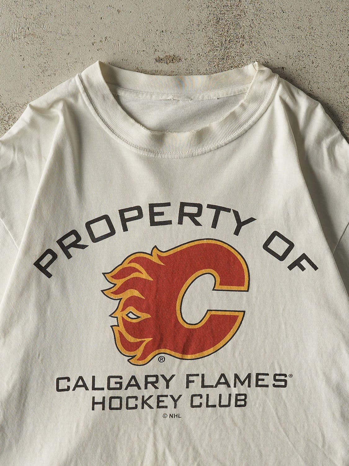 Vintage 90s White Calgary Flames Hockey Tee (L) - Image 2