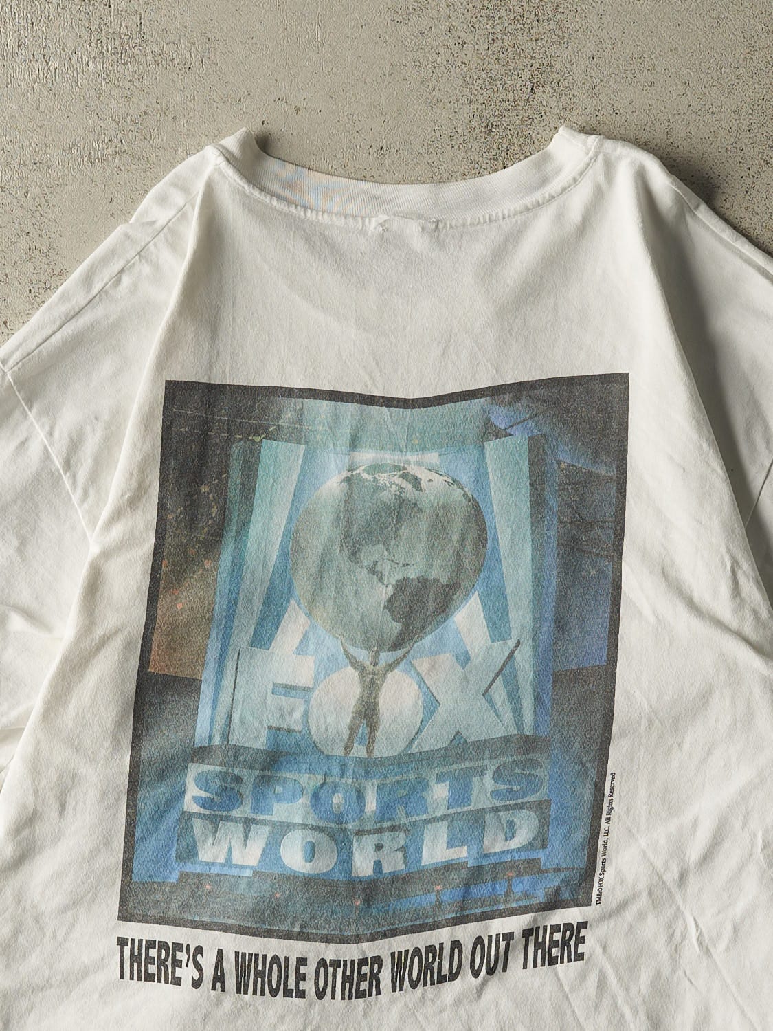 Vintage 90s White Fox Sports World Tee (L/XL) - Image 4