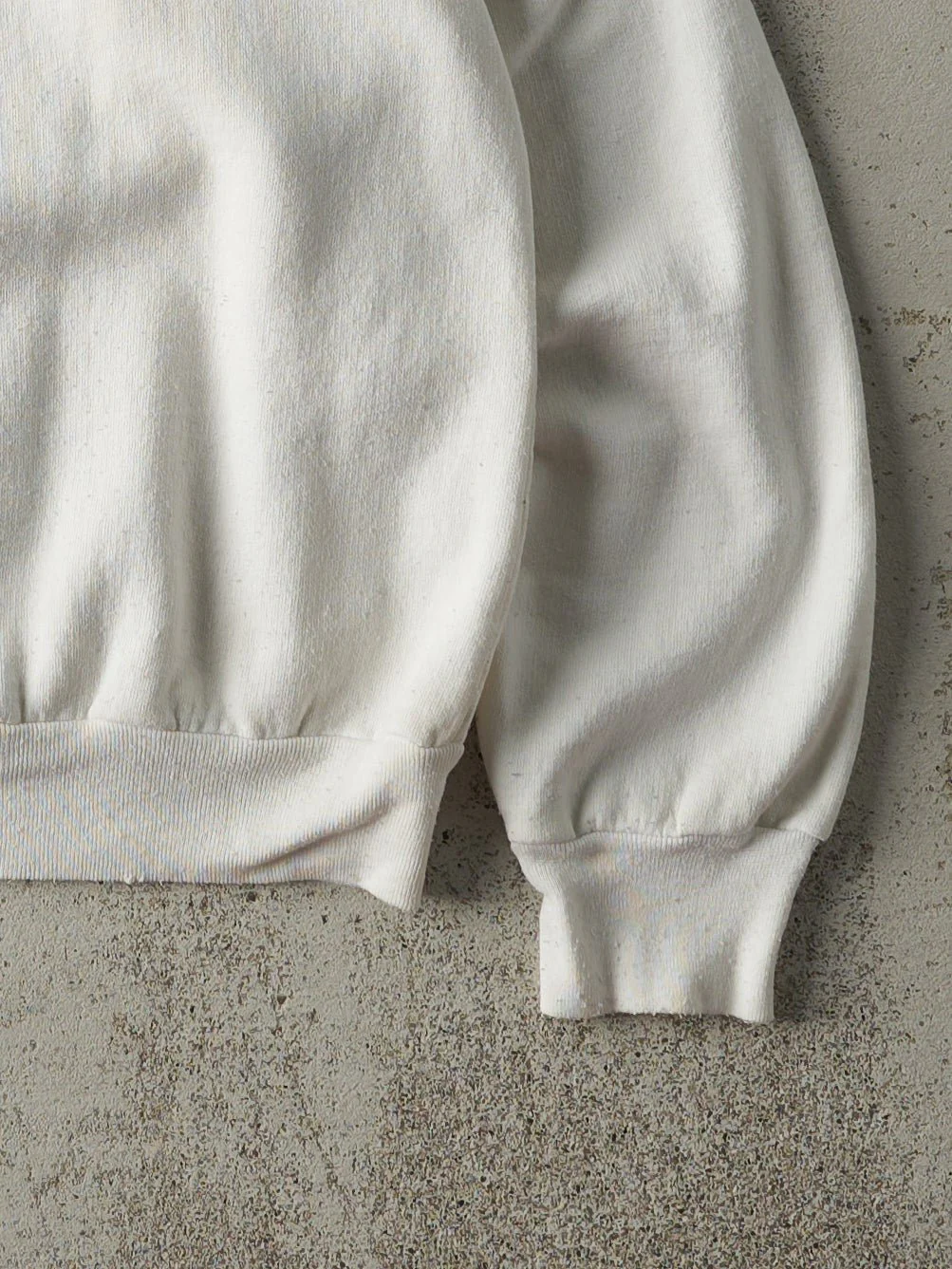 Vintage 90s White Hard Rock Cafe Sky Dome Toronto Crewneck (S) - Image 3