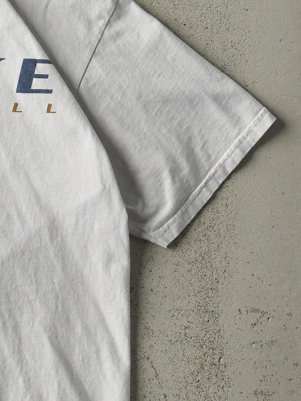Vintage 90s White Nike Basketball Tee (S/M) - Image 3