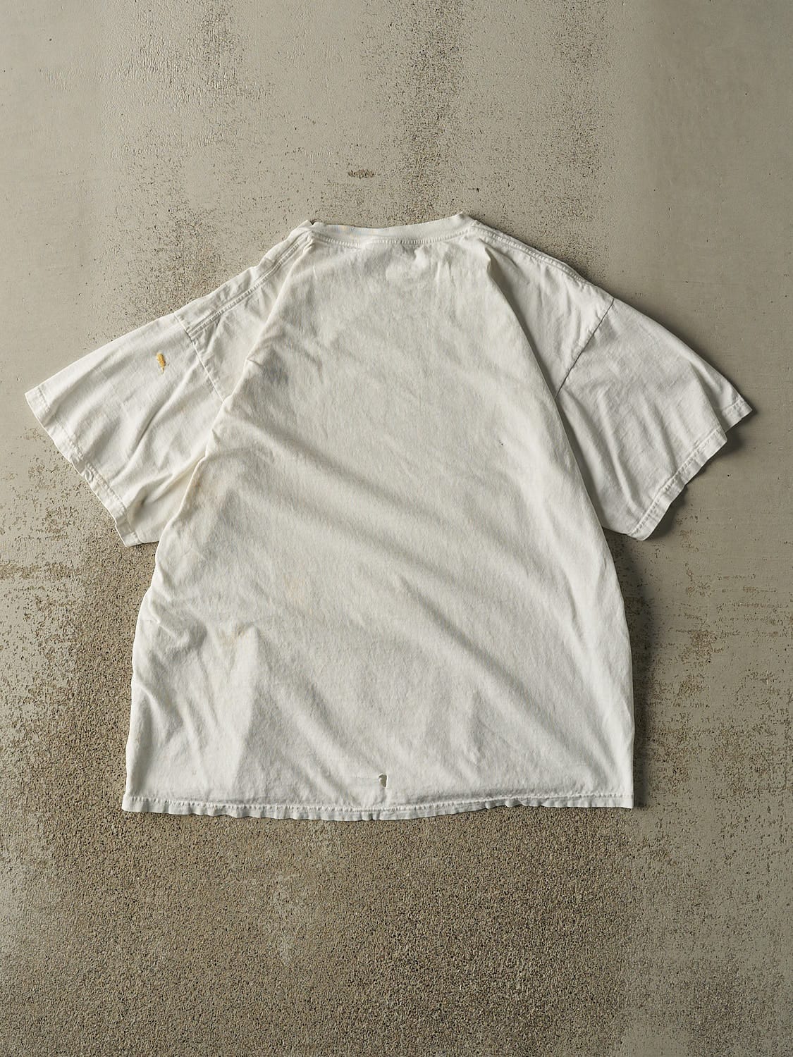 Vintage 90s White Nike Embroidered Tee (L/XL) - Image 2