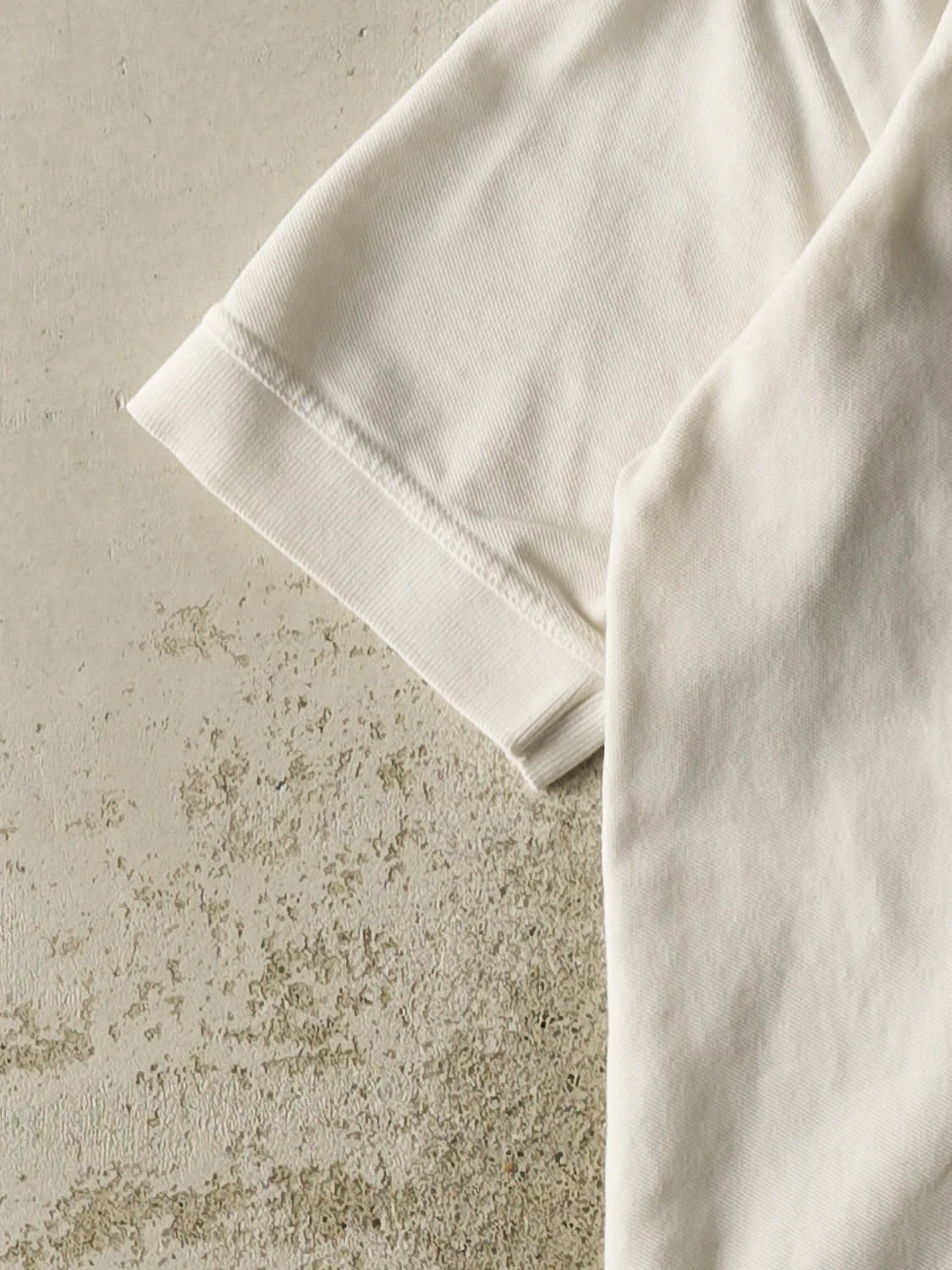 Vintage Y2K White Porsche Embroidered Quarter Button Tee (S/M) - Image 3