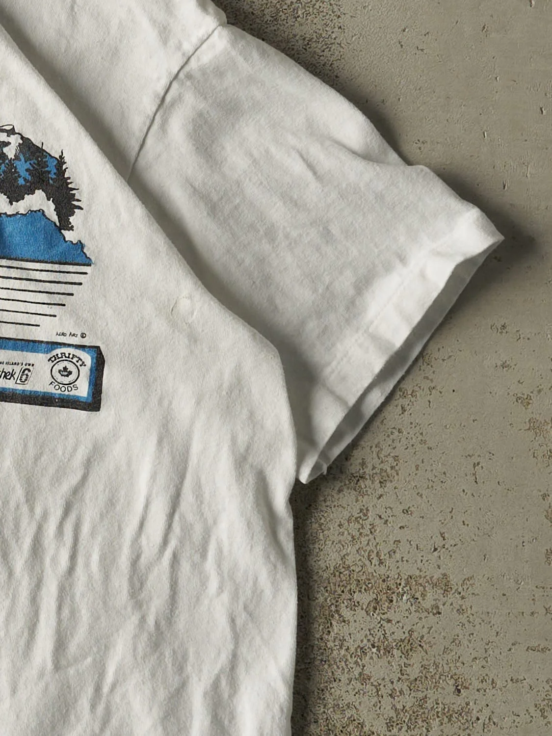 Vintage 80s White Thrifty Foods Island Race Run Tee (S/M) - Image 4