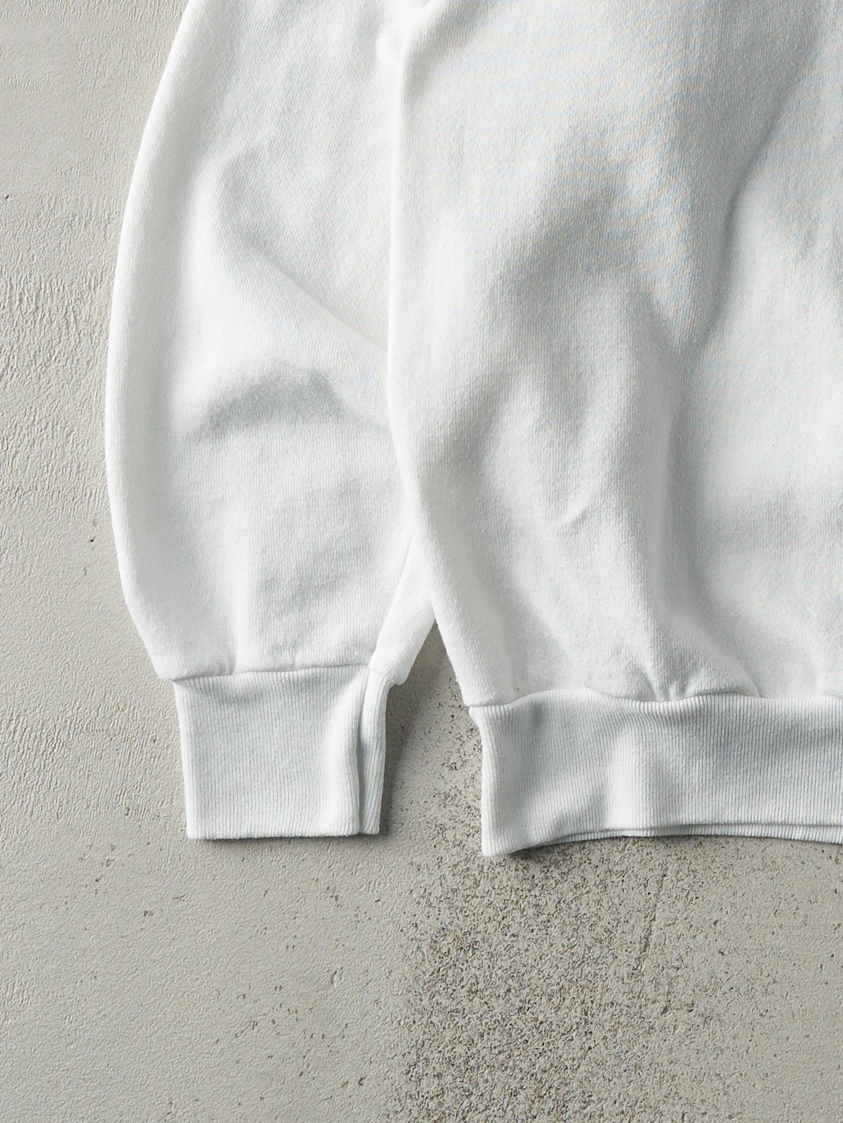 Vintage 90s White Willie Nelson Embroidered Crewneck (M/L) - Image 3
