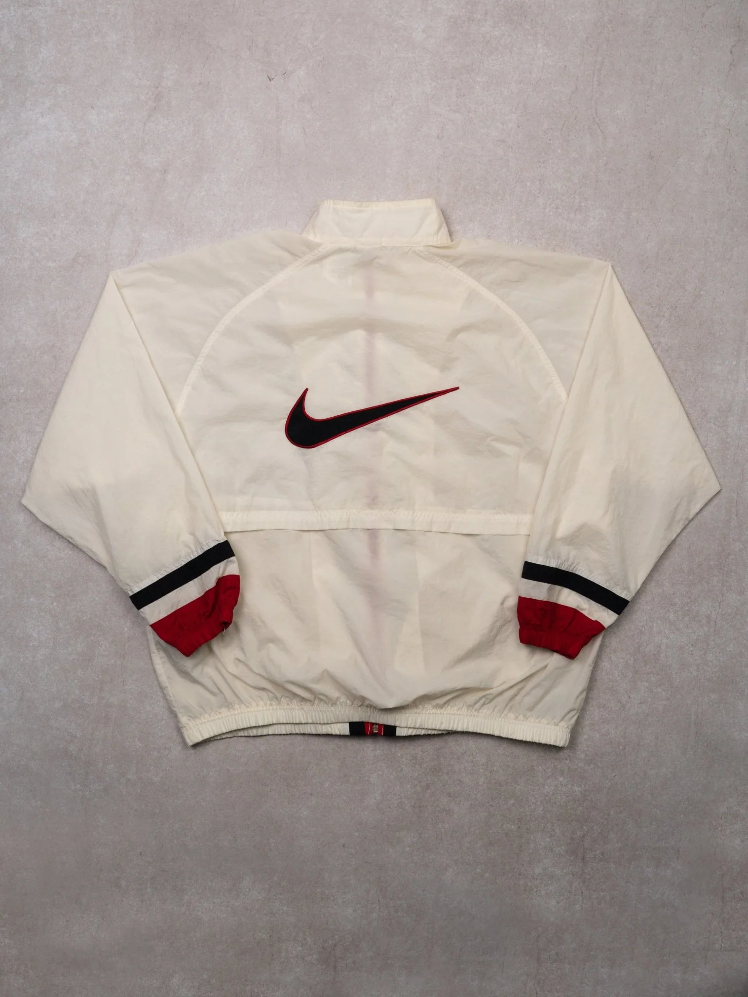 Vintage 90s White + Red + Black Nike Windbreaker (L)
