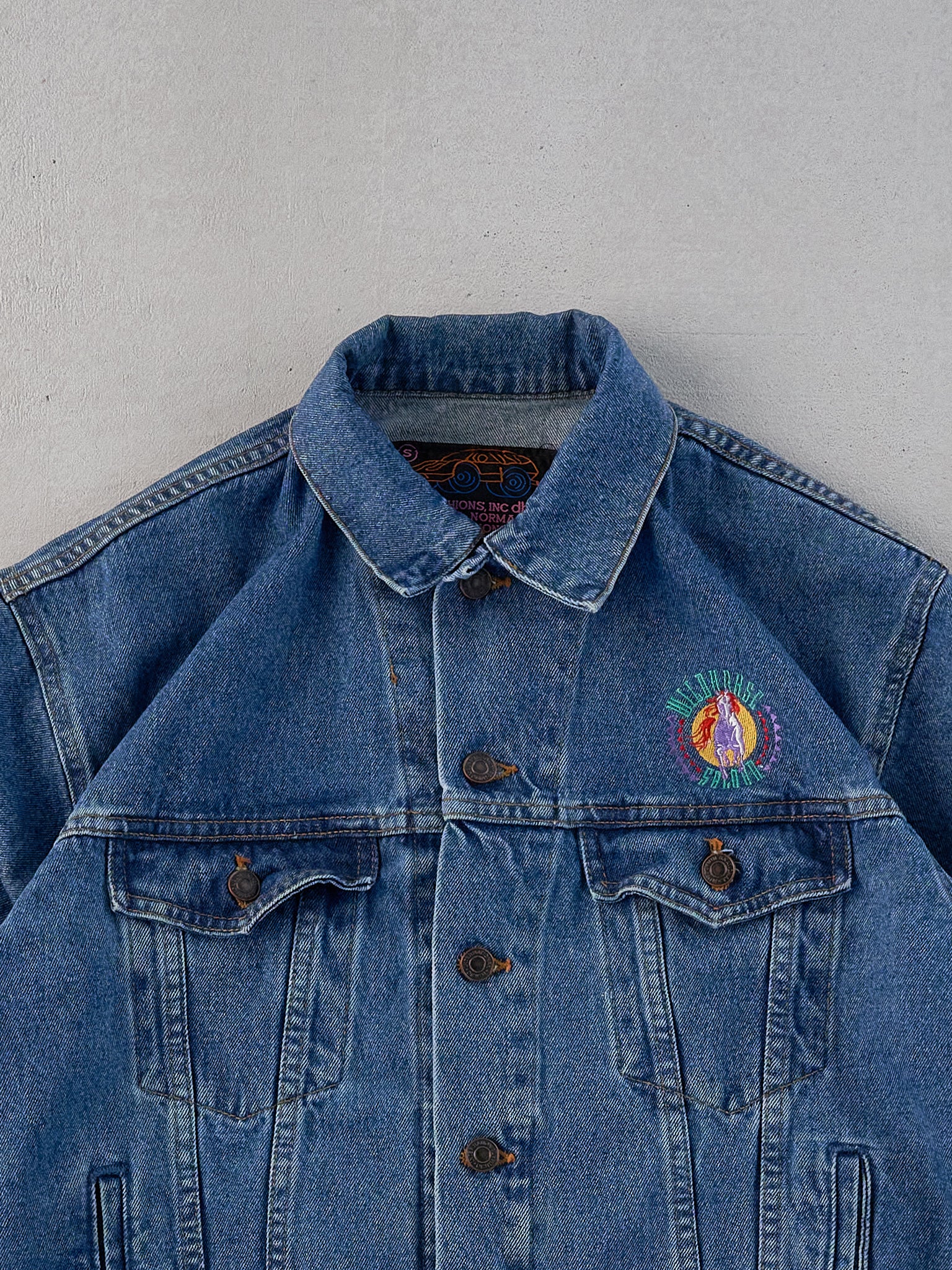 Vintage 94' Blue Wild Horse Saloon Nashville Denim Jacket (M) - Image 3