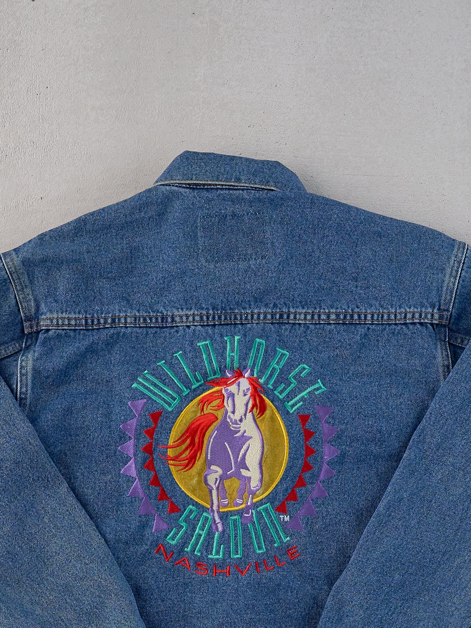 Vintage 94' Blue Wild Horse Saloon Nashville Denim Jacket (M) - Image 4
