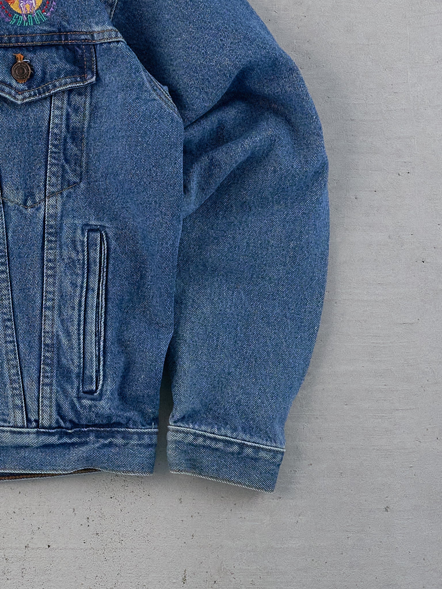 Vintage 94' Blue Wild Horse Saloon Nashville Denim Jacket (M) - Image 5