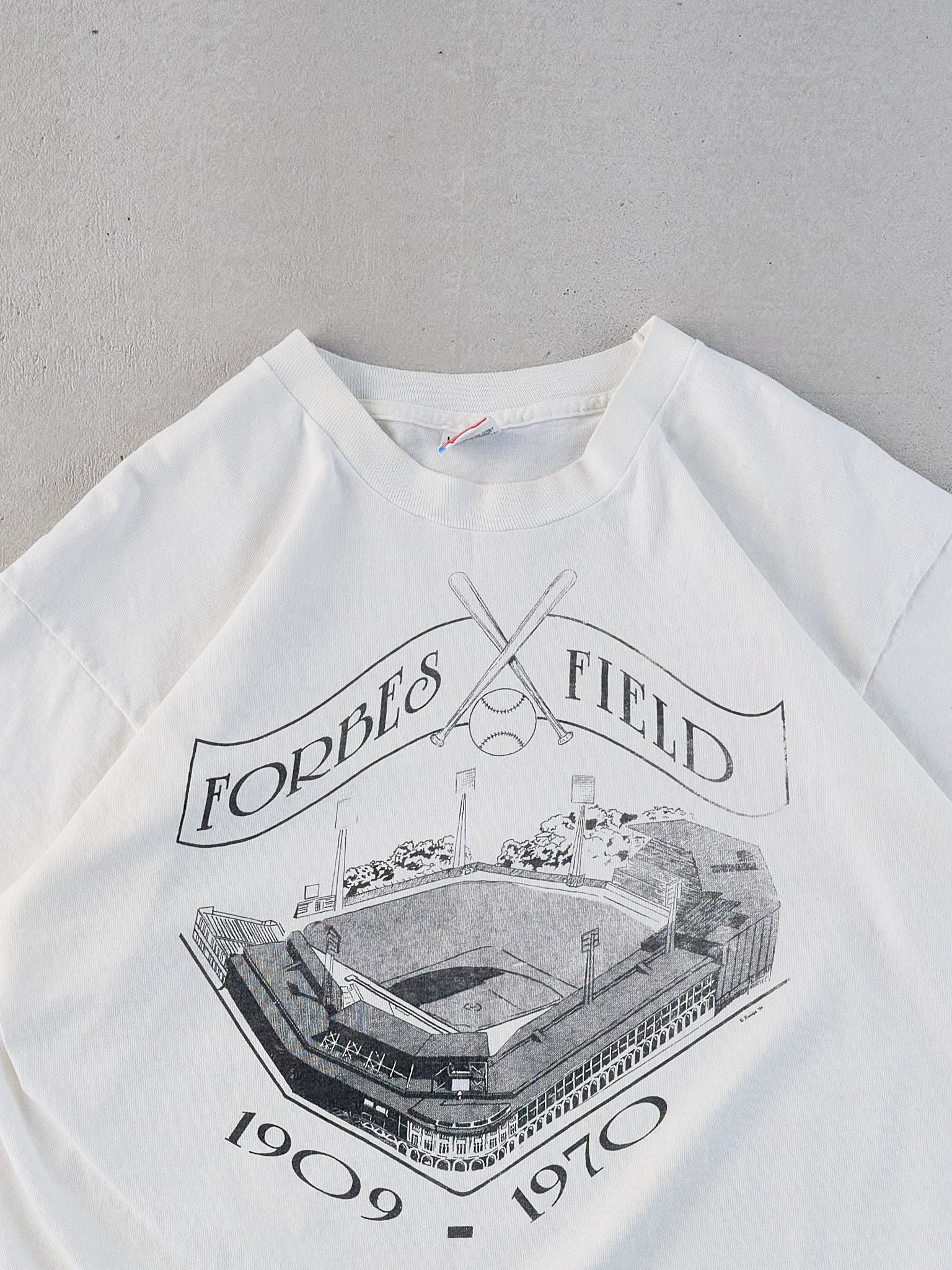 Vintage 94' White Single Stitched Forbes Field MLB Graphic Tee (M) - Image 2