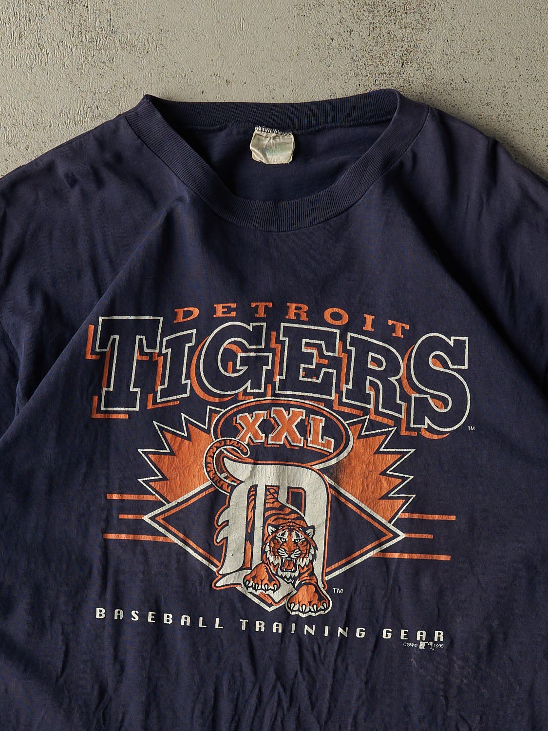 Vintage 95' Navy Blue Detroit Tigers Tee (XL/XXL) - Image 2
