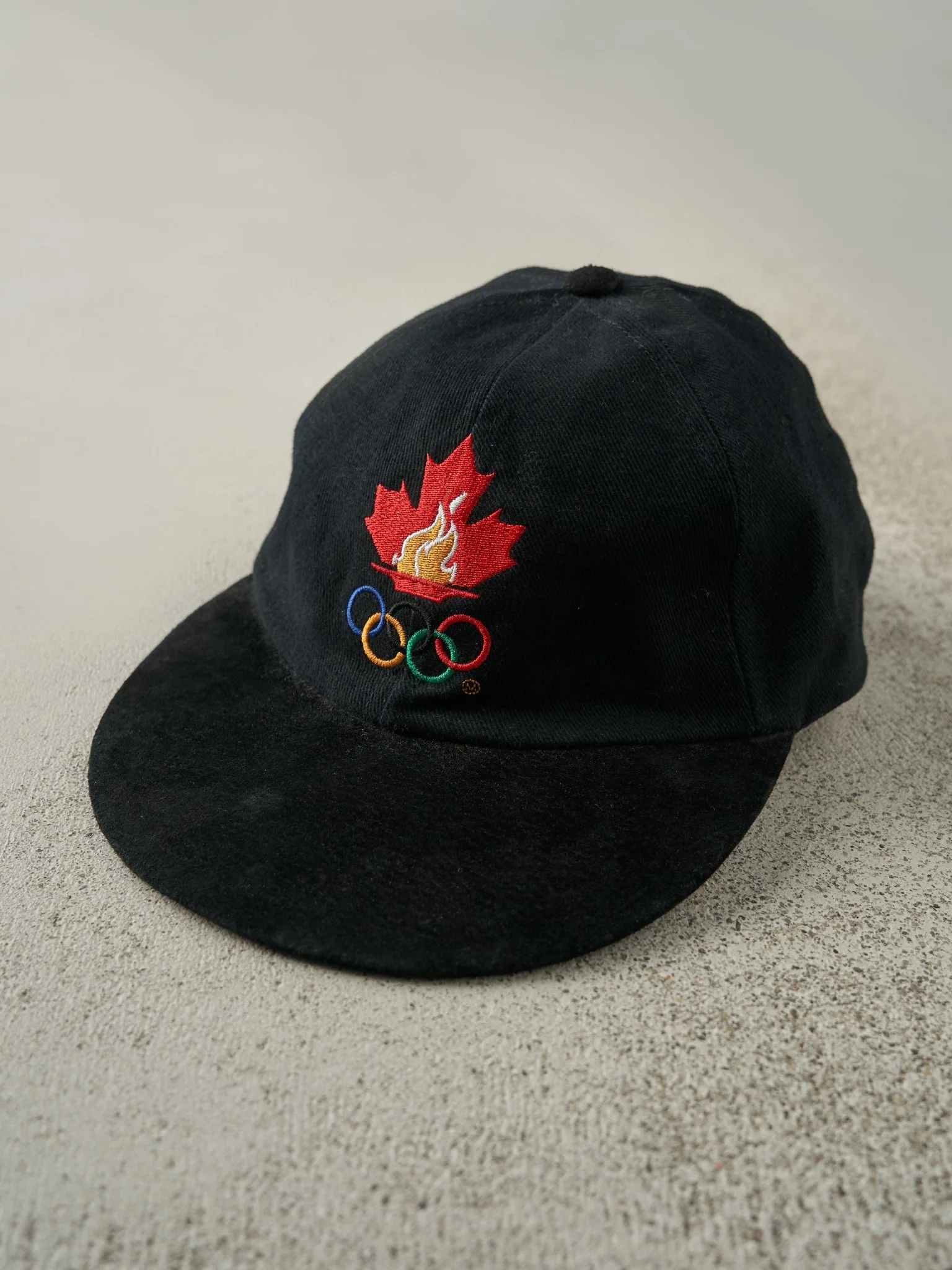 Vintage 96' Black Olympics Canada Leather Strapback Hat - Image 2