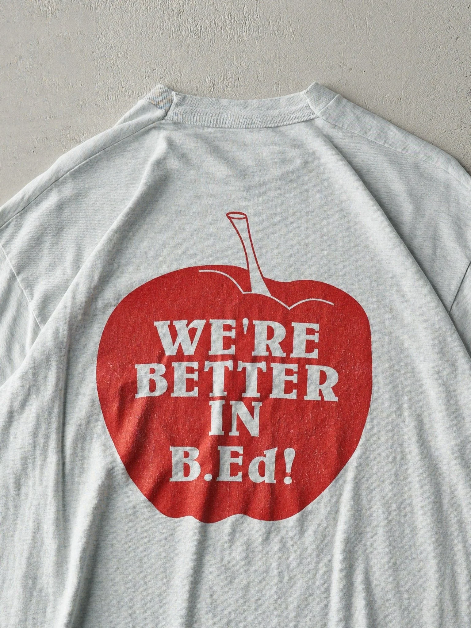 Vintage 97' Grey E.S.S. Pub Crawl "We're Better in B.Ed!" Single Stitch Tee (M) - Image 4