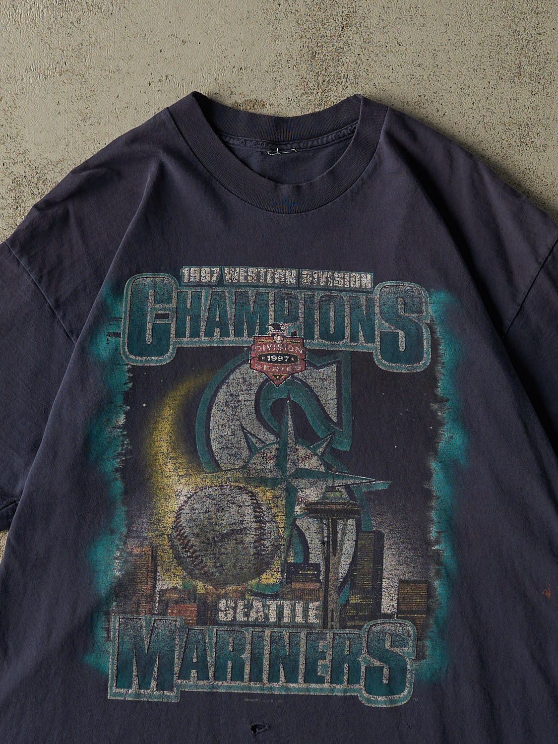 Vintage 97' Sun Faded Navy Seattle Mariners Western Division Champions Tee (L/XL) - Image 2