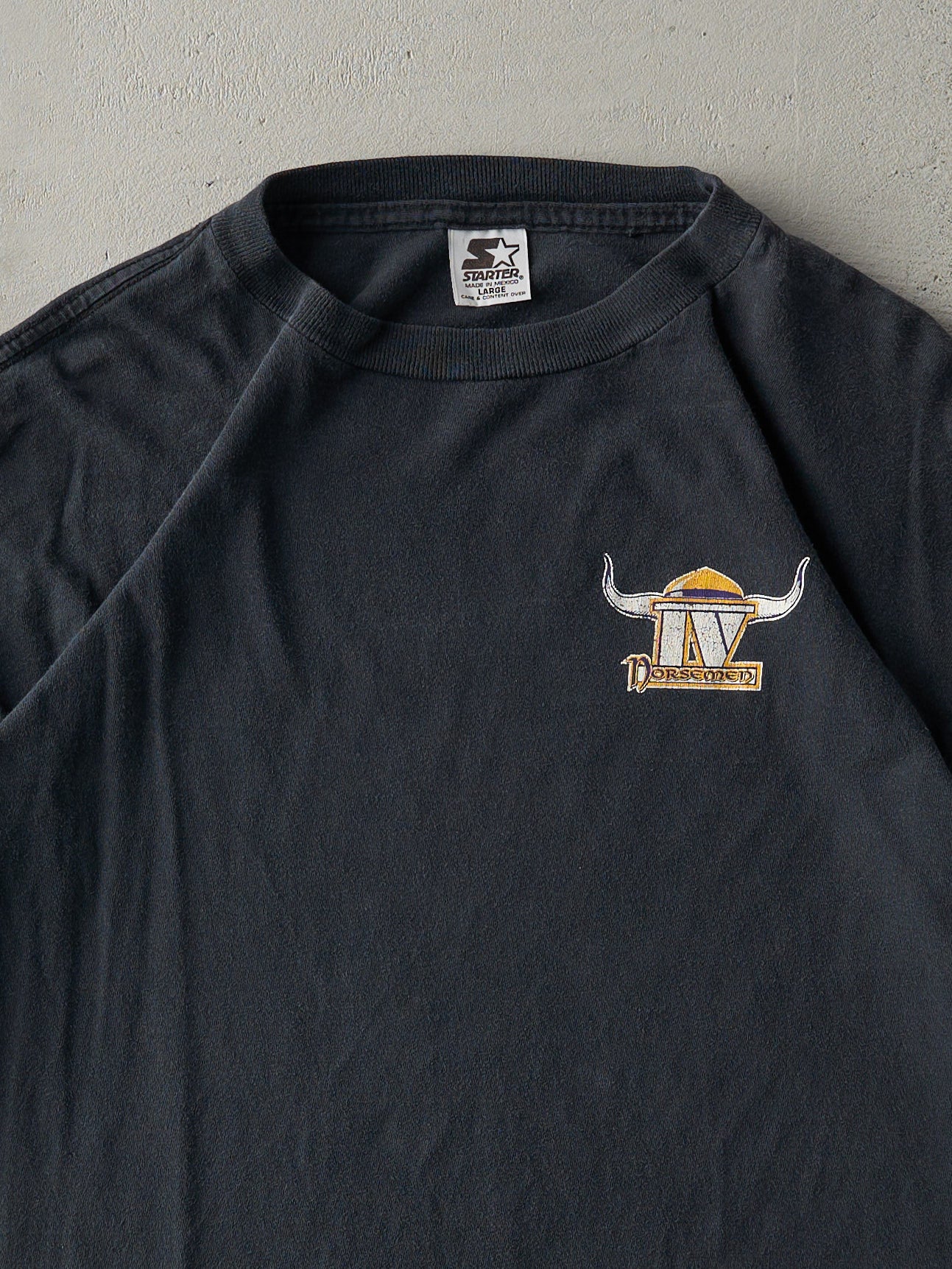 Vintage 98' Black The Four Horsemen Minnesota Vikings Tee (M/L) - Image 3
