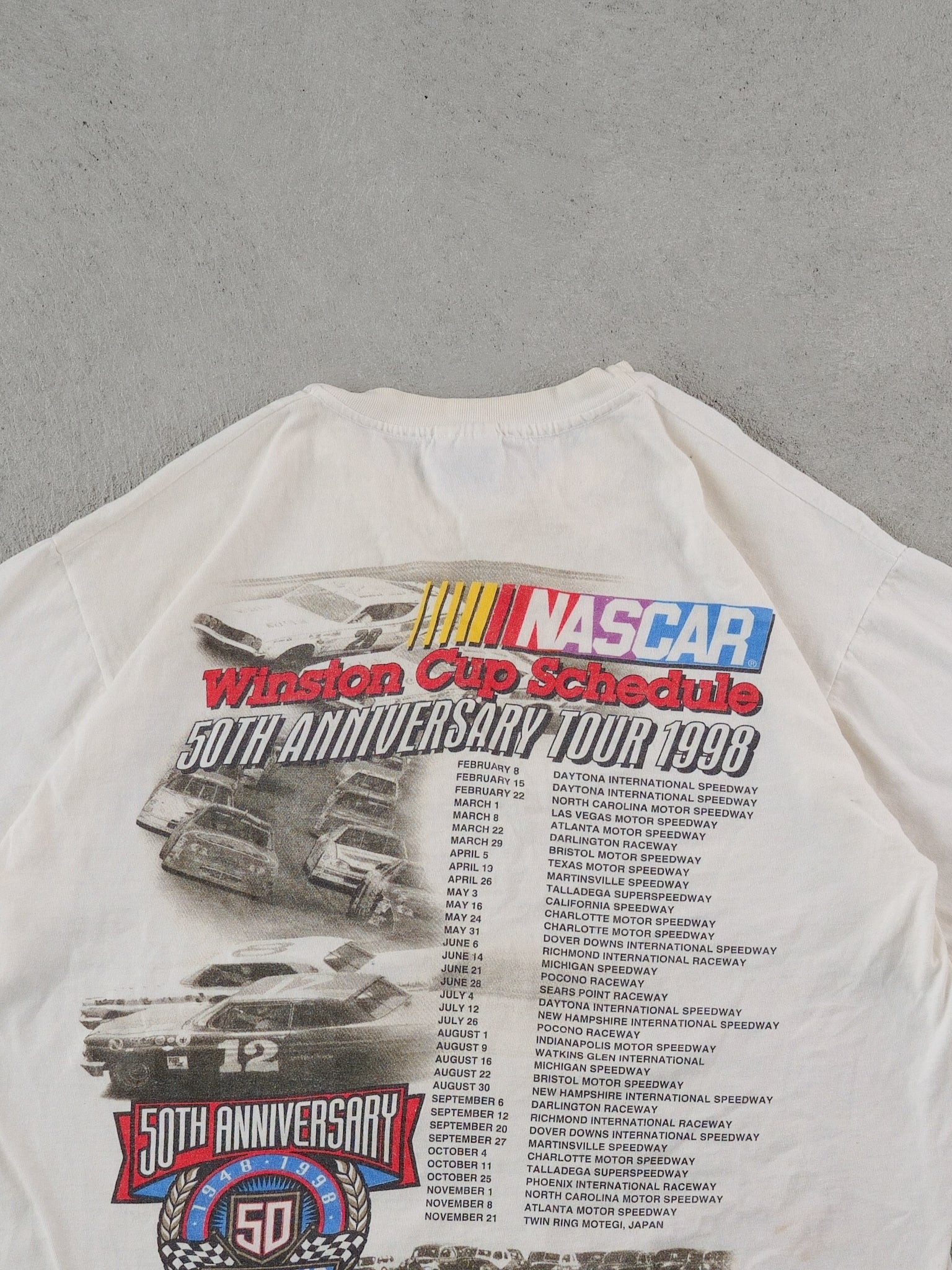 Vintage 98' White 50th Anniversary Tour Nascar Graphic Tee (M) - Image 4