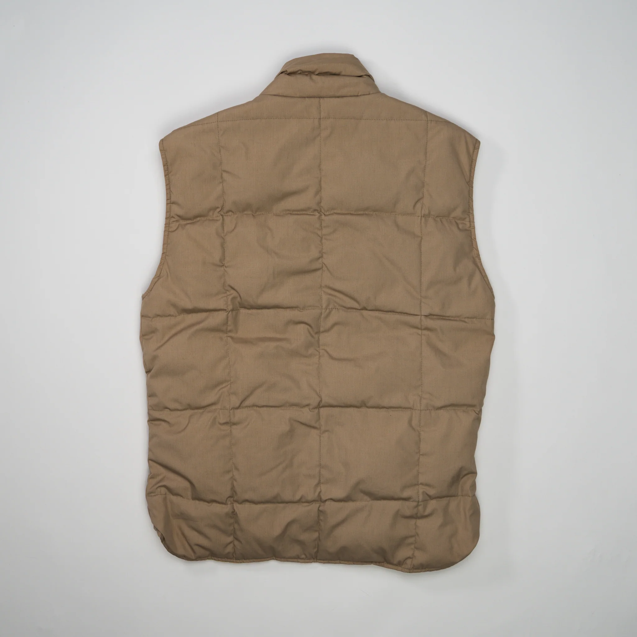 Vintage Beige Eddie Bauer Utility Puffer Vest (M) - Image 3