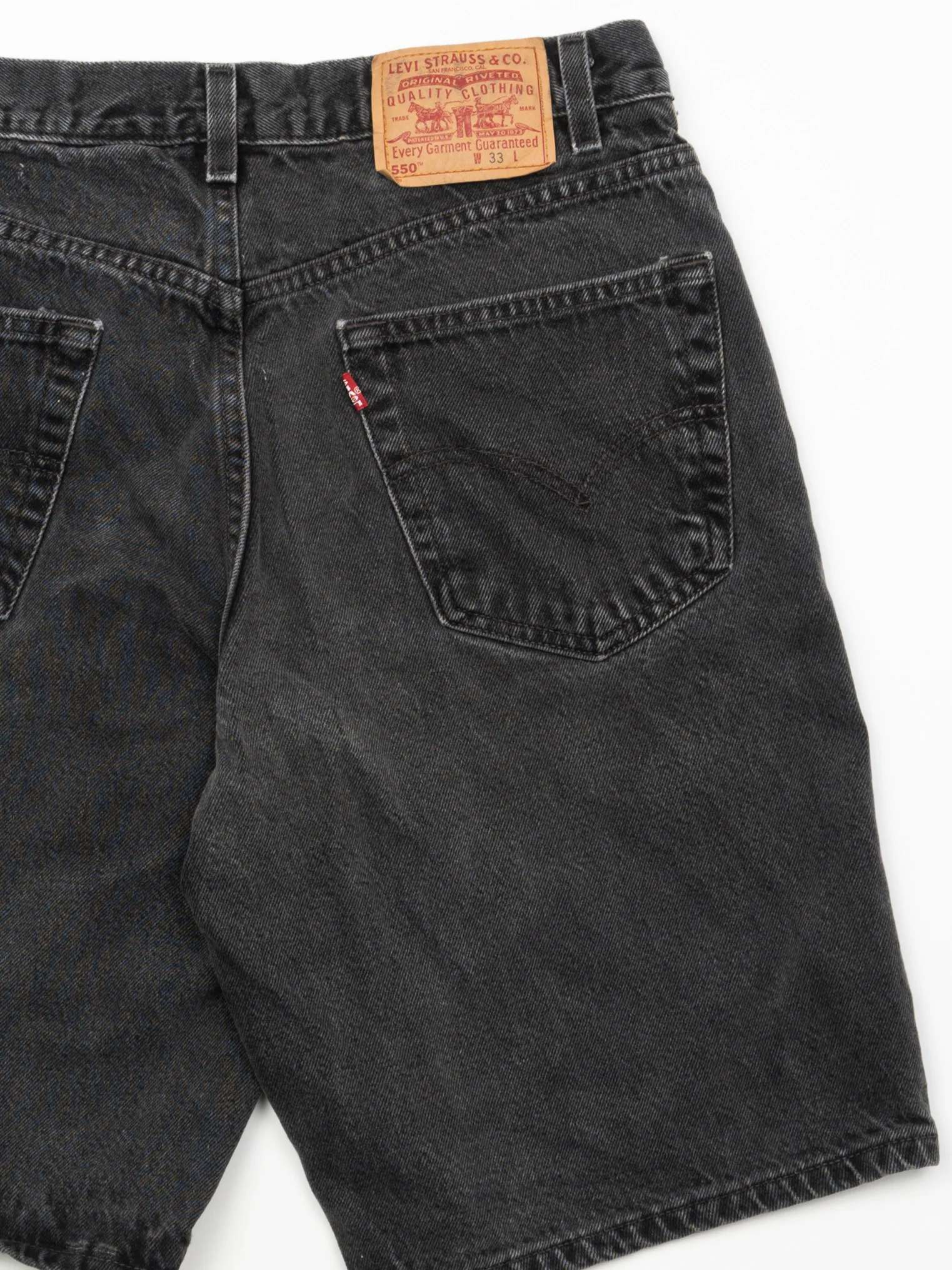 Vintage Black 550 Levi Jean Shorts (32 x 10) - Image 4