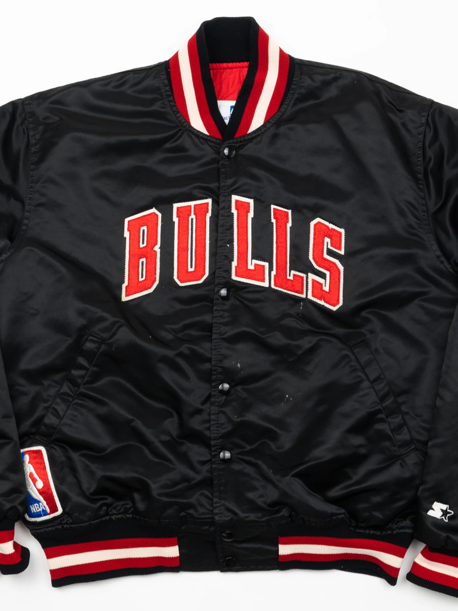 Vintage Black Bulls NBA x Starter Satin Bomber (L) - Image 2