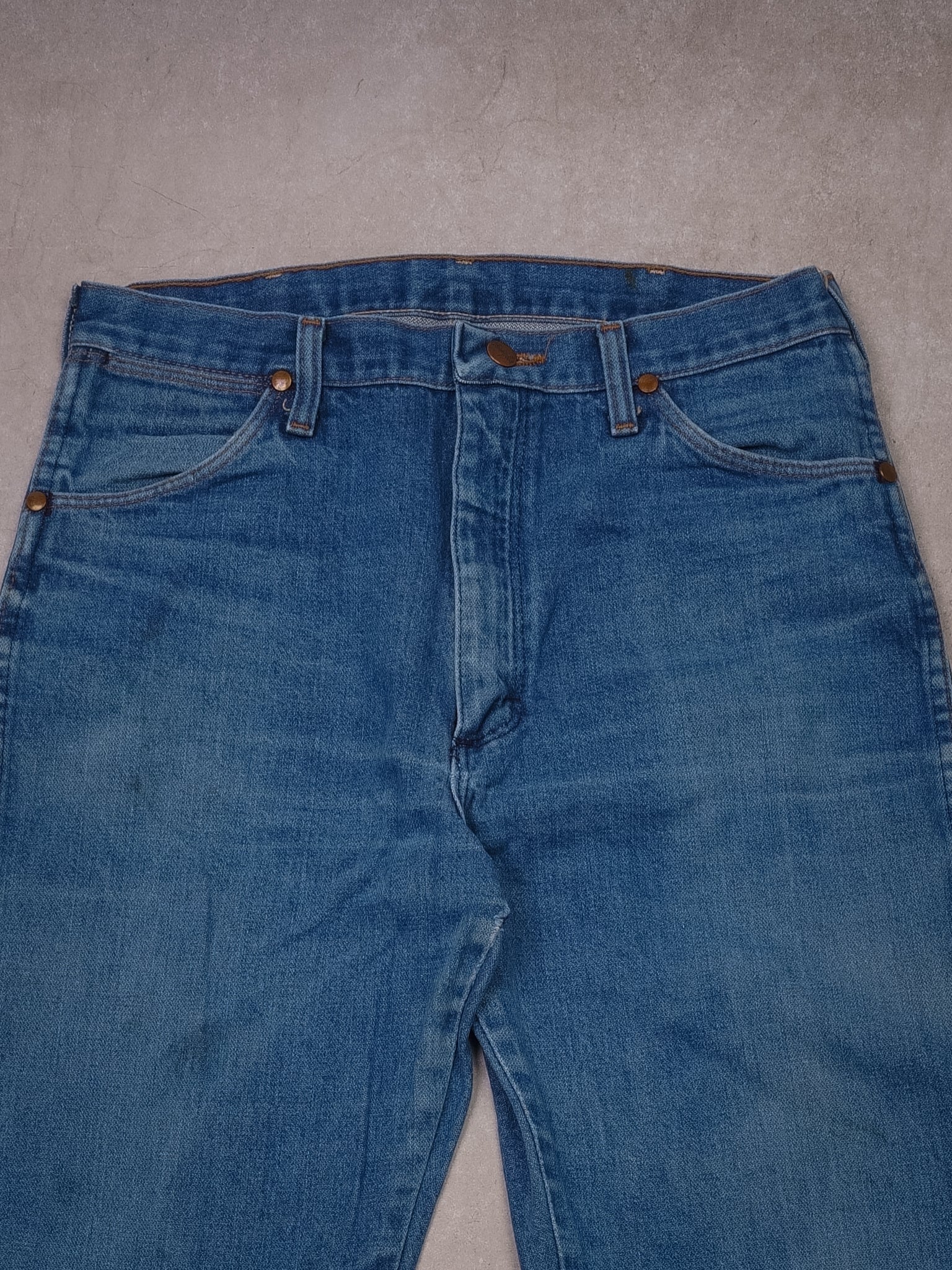 Vintage Blue Wrangler Classic Straight Leg Denim (30x35) - Image 2
