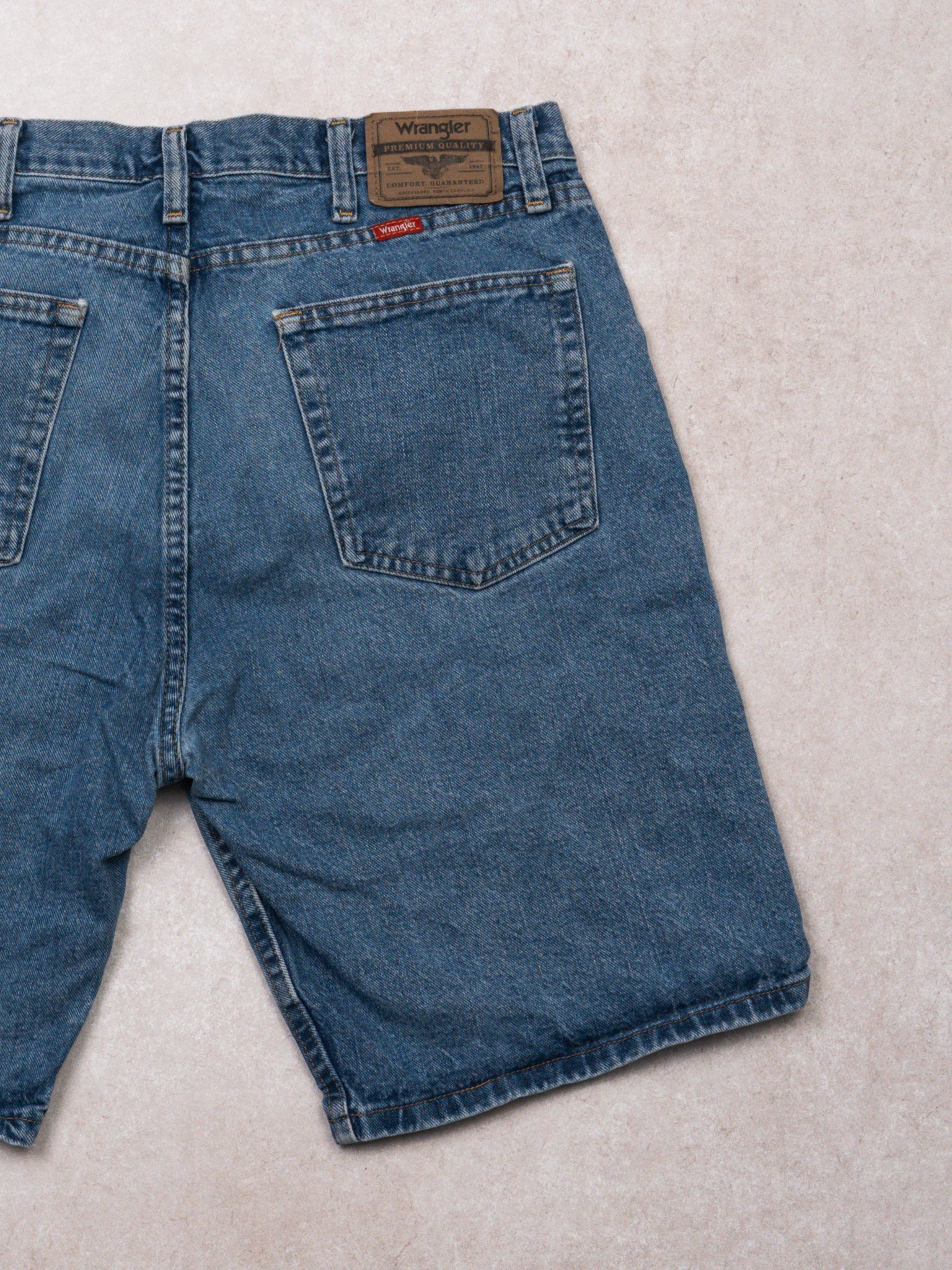 Vintage Blue Wrangler Jean Shorts (34 x 9) - Image 4