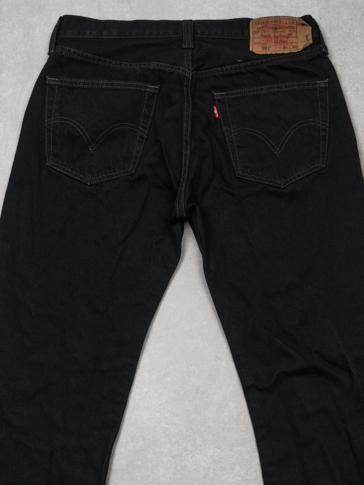 Vintage Dark Black 501 Levi Jeans (34 x 32) - Image 4