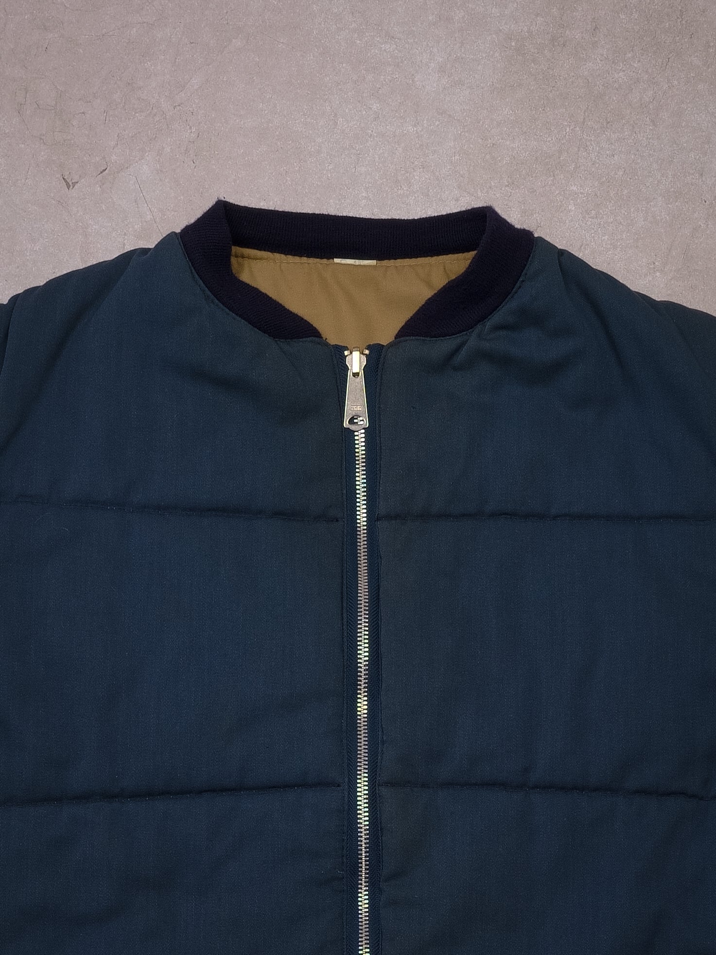 Vintage 80s Navy Blue/Beige Reversible Vest (M) - Image 2