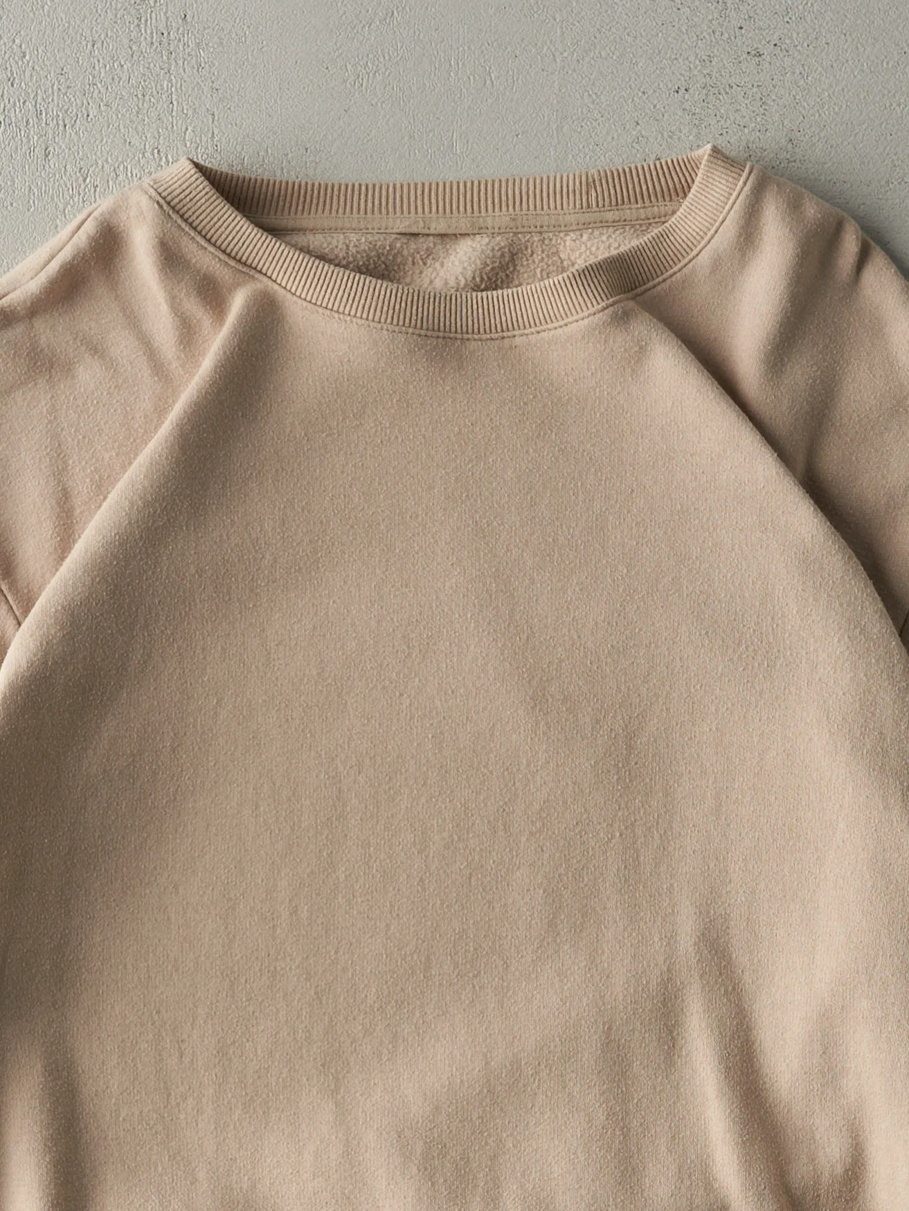 Vintage Y2K Beige Blank Crewneck (L) - Image 2