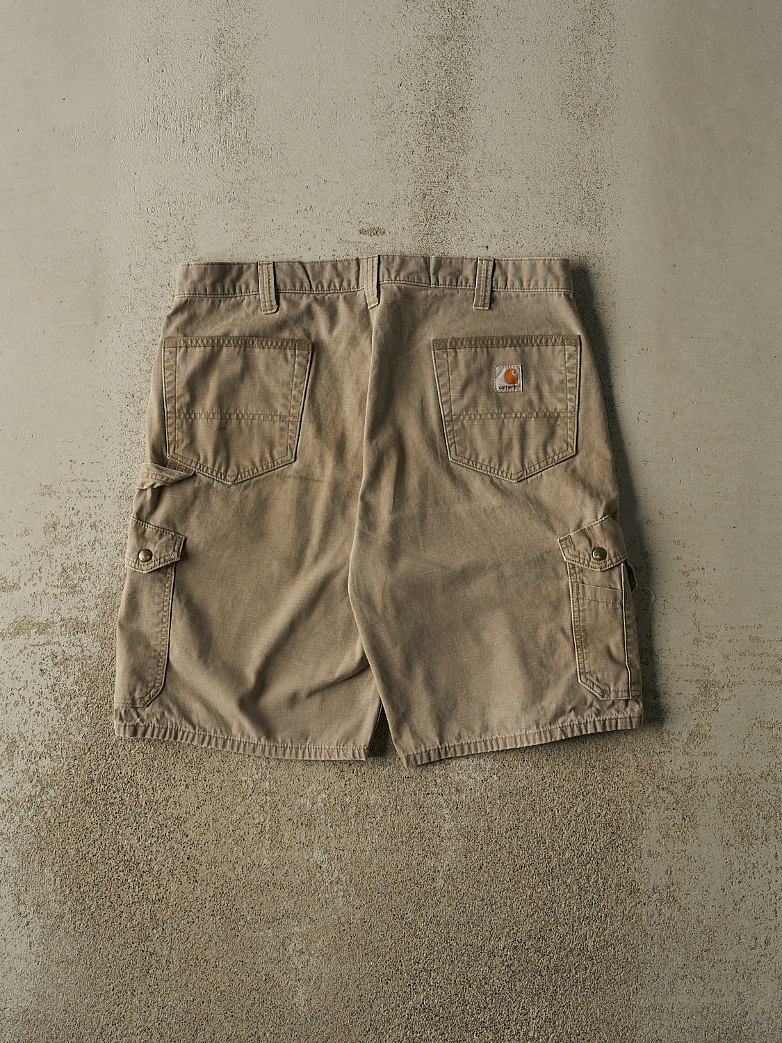 Vintage Y2K Beige Carhartt Cargo Shorts (37x11) - Image 3