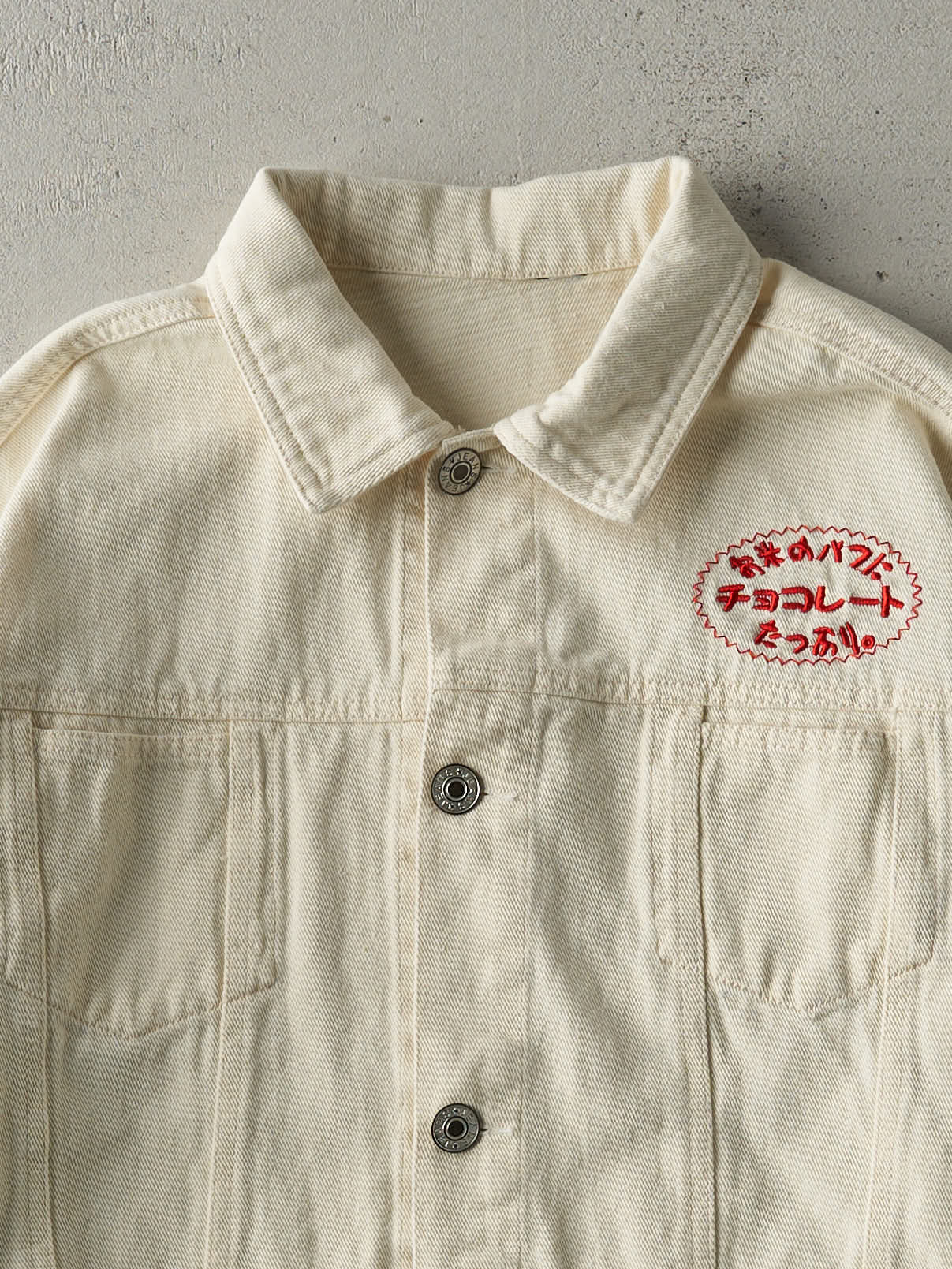 Vintage Y2K Beige Embroidered Car Denim Jacket (M) - Image 3