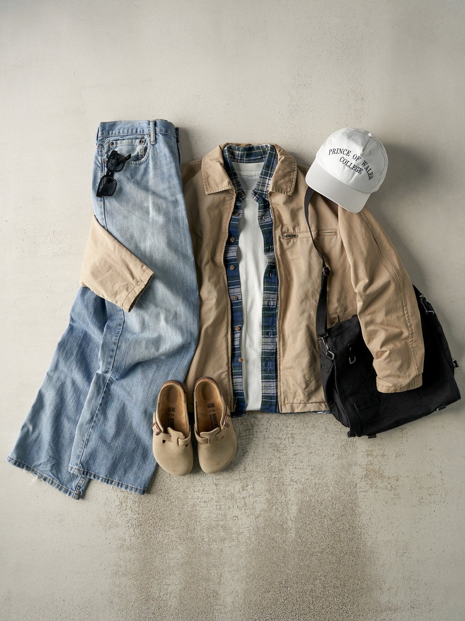 Vintage Y2K Beige Gap Workwear Jacket (M) - Image 2