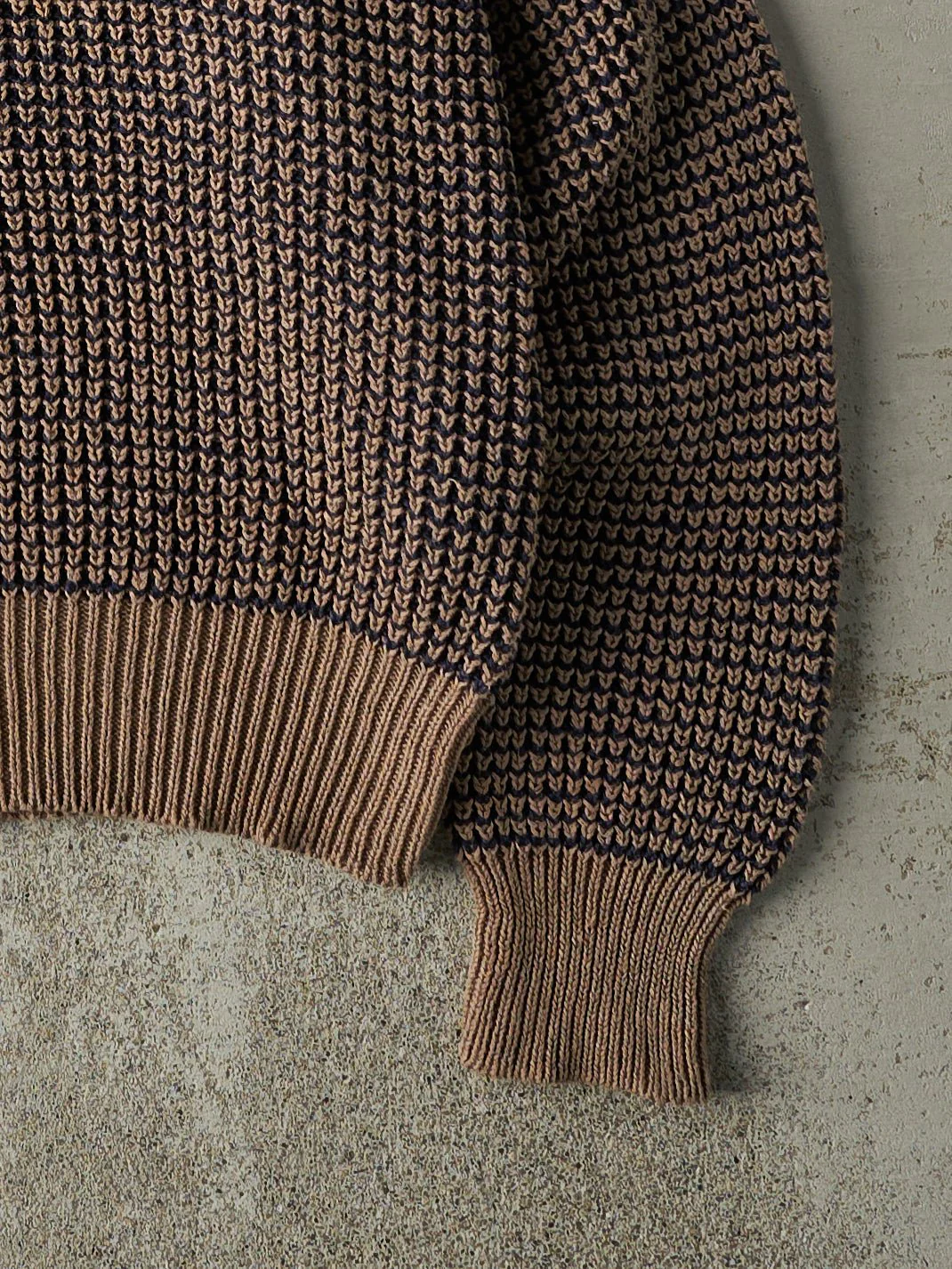 Vintage Y2K Beige & Navy Textured Knit Pullover (M) - Image 3