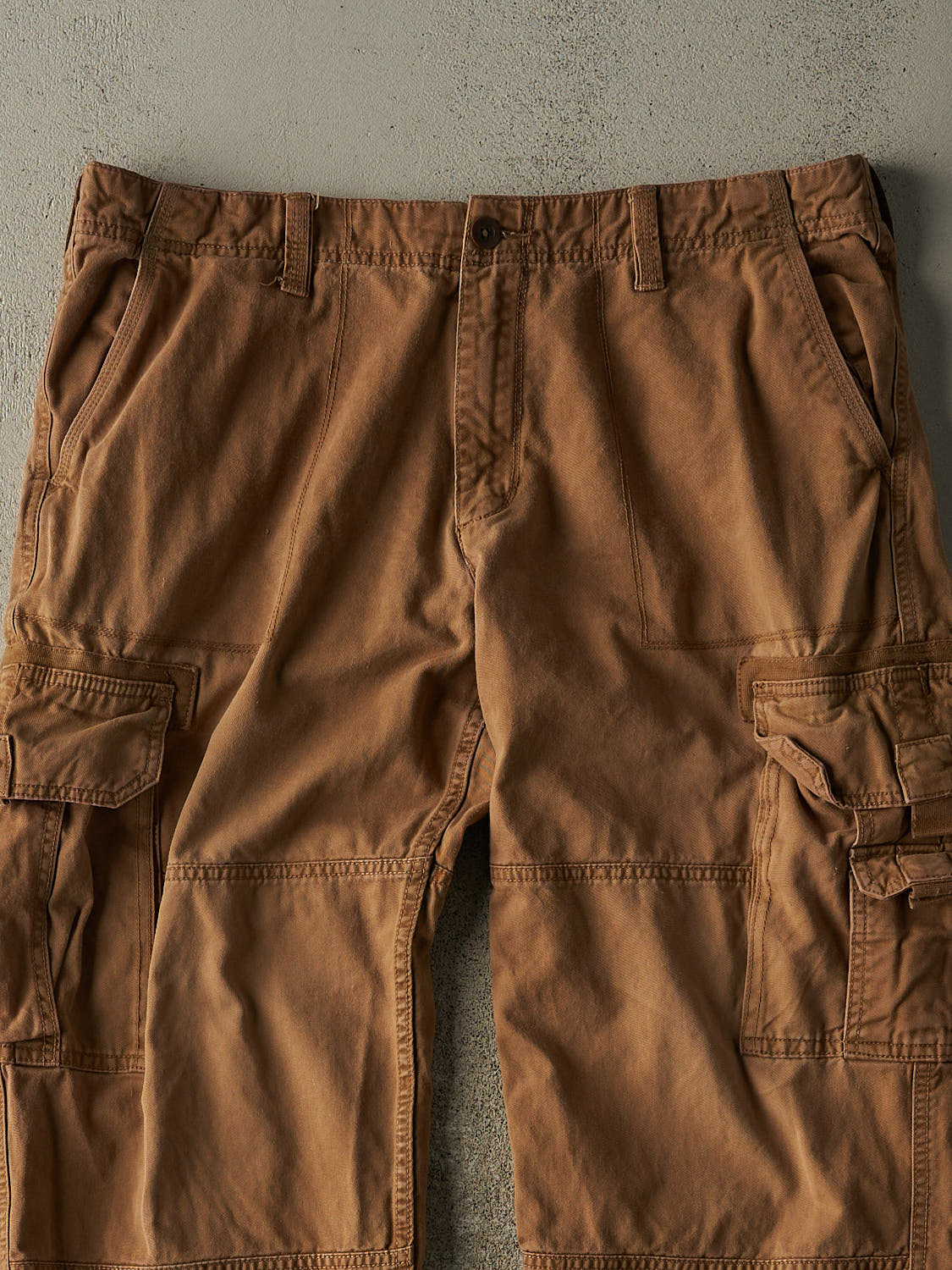 Vintage Y2K Beige Old Navy Cargo Pants (36x29) - Image 3