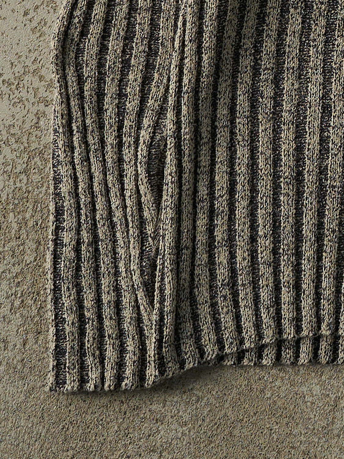 Vintage Y2K Beige Striped Knit Pullover (M/L) - Image 3