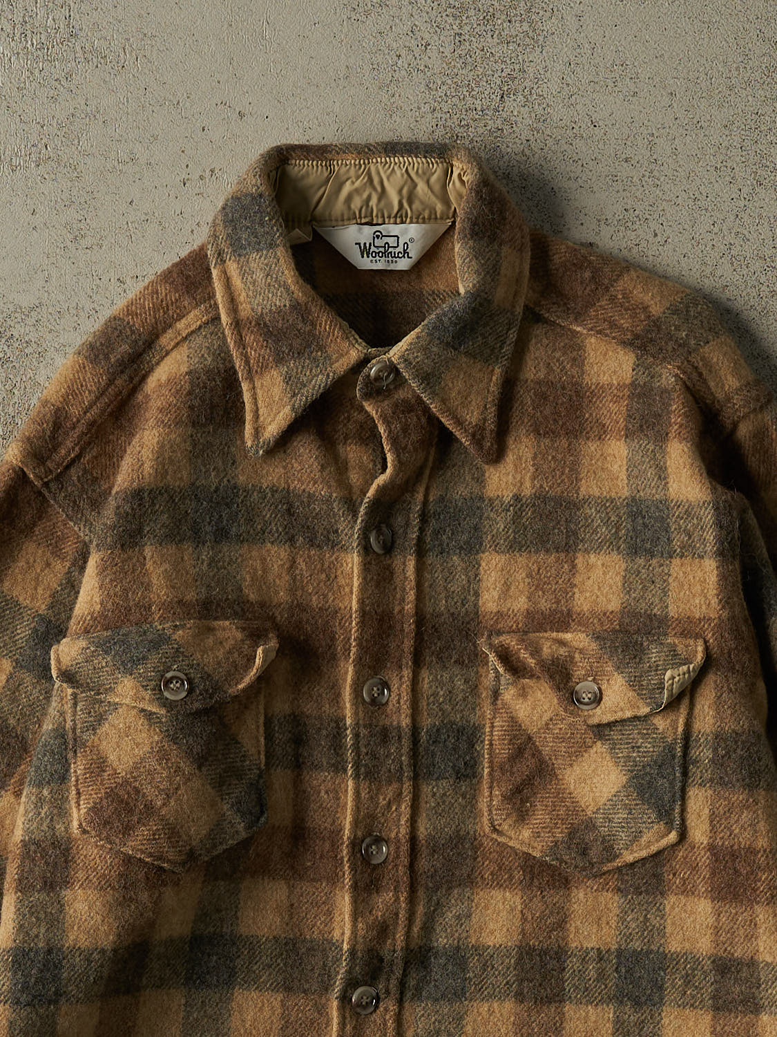 Vintage 80s Beige Woolrich Heavyweight Button Up Long Sleeve (M/L) - Image 2
