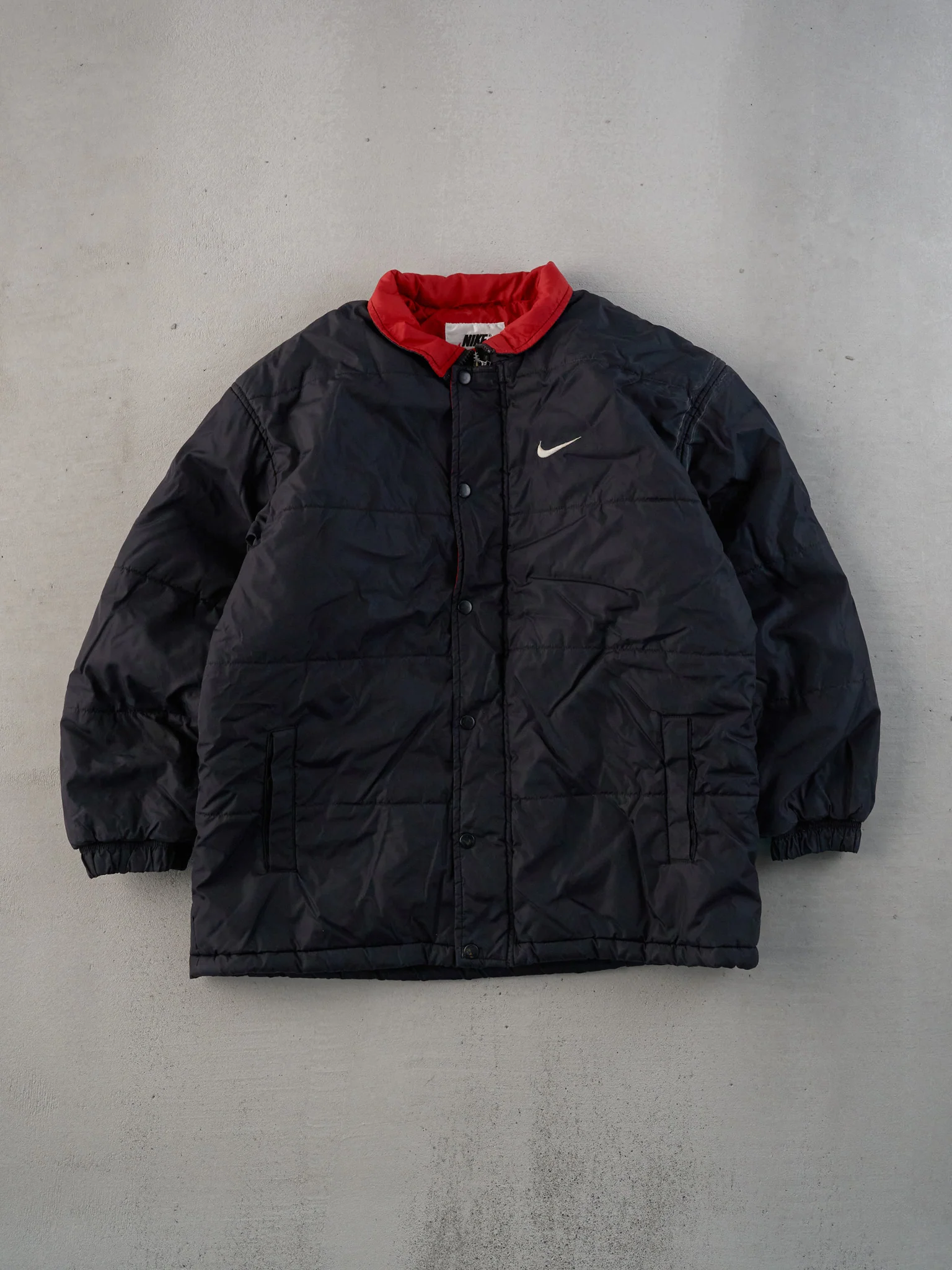 Vintage Y2k Black and Red Nike Puffer Jacket (L)