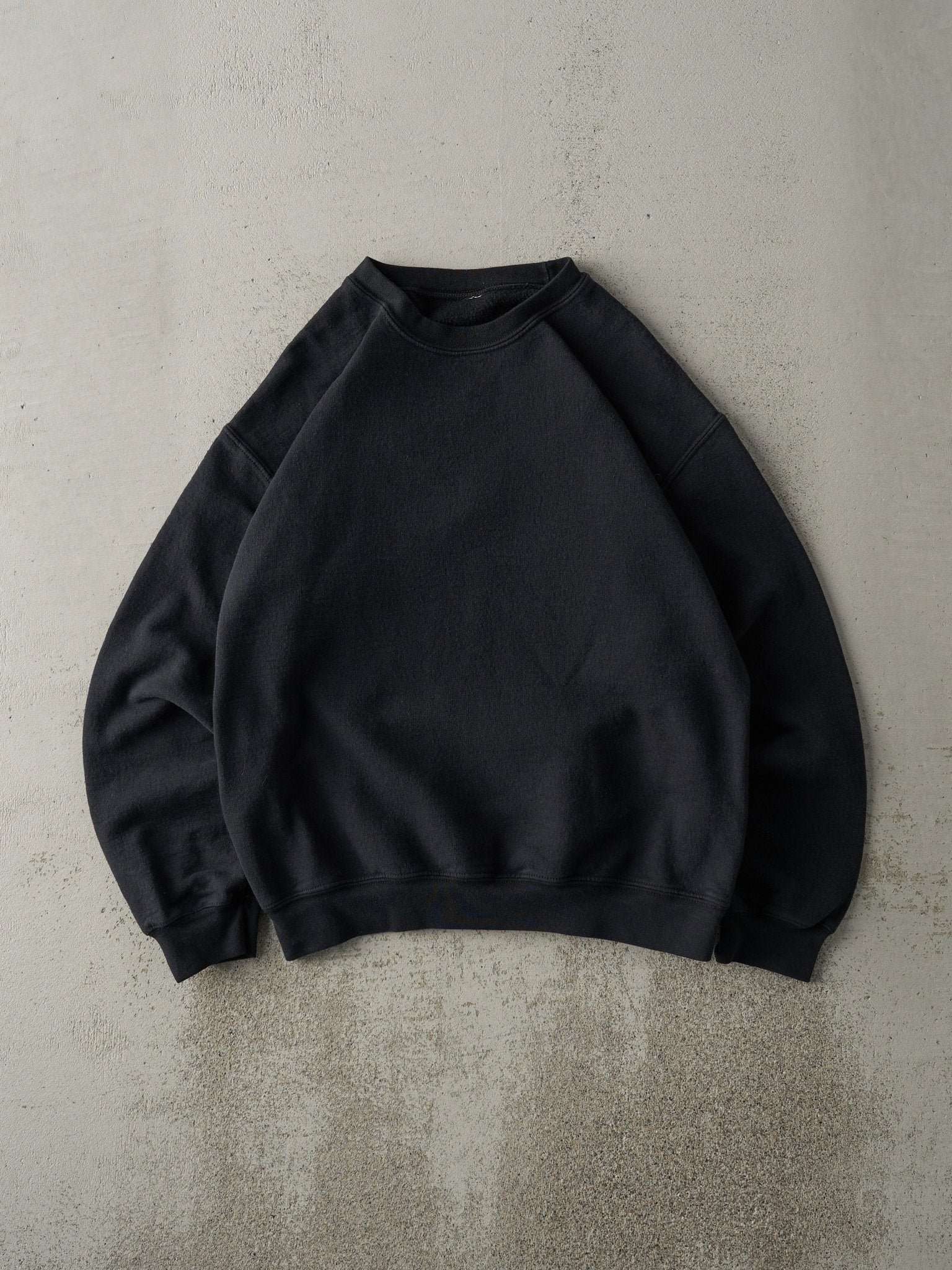 Vintage Y2K Black Blank Crewneck (M)