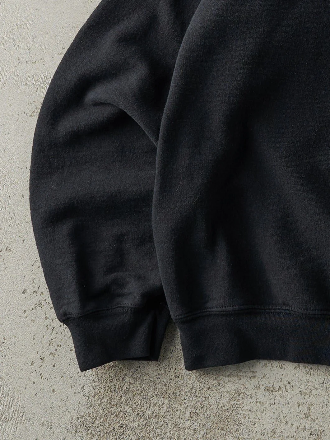 Vintage Y2K Black Blank Crewneck (M) - Image 3