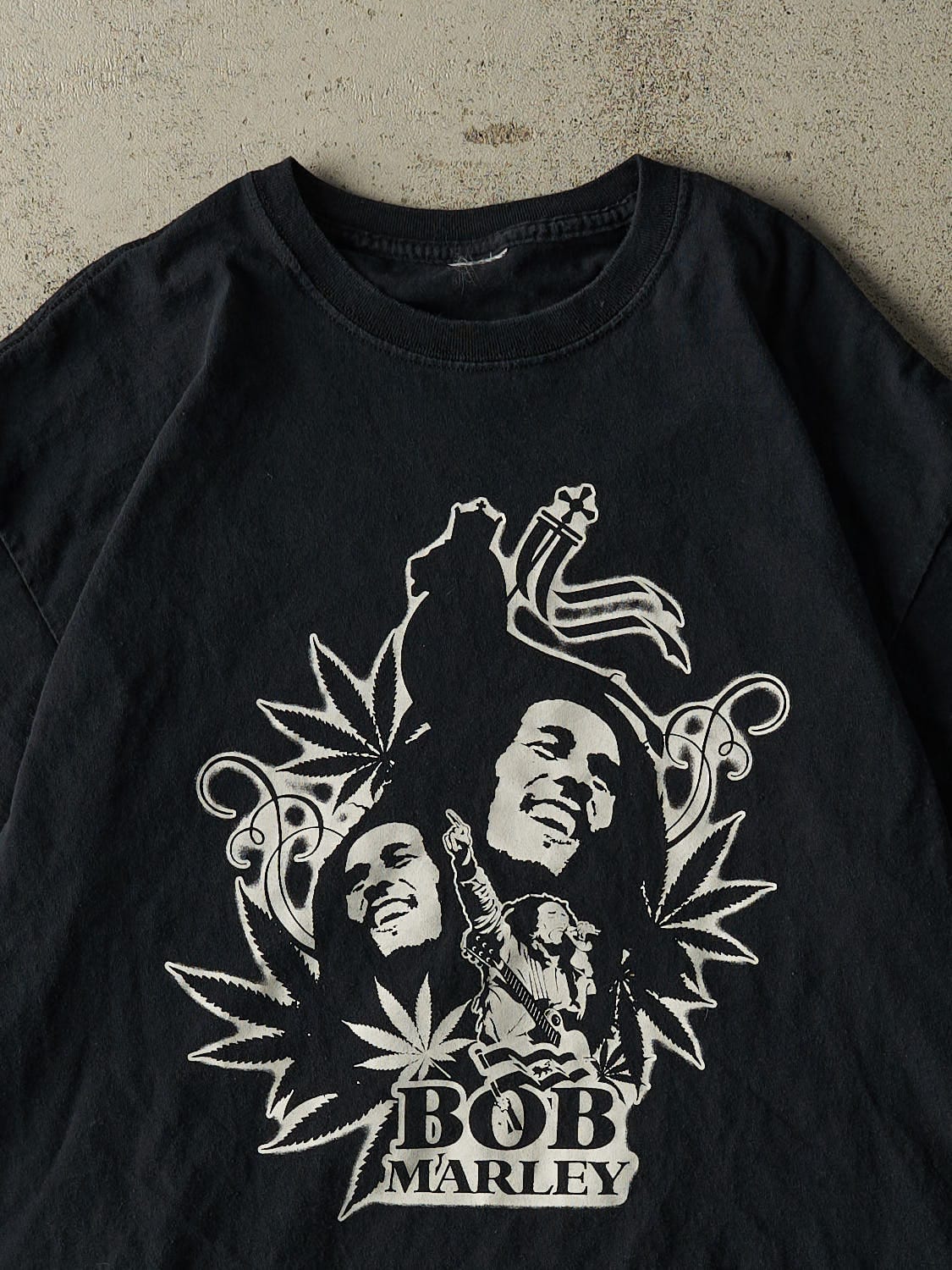 Vintage Y2K Black Bob Marley Tee (L) - Image 2
