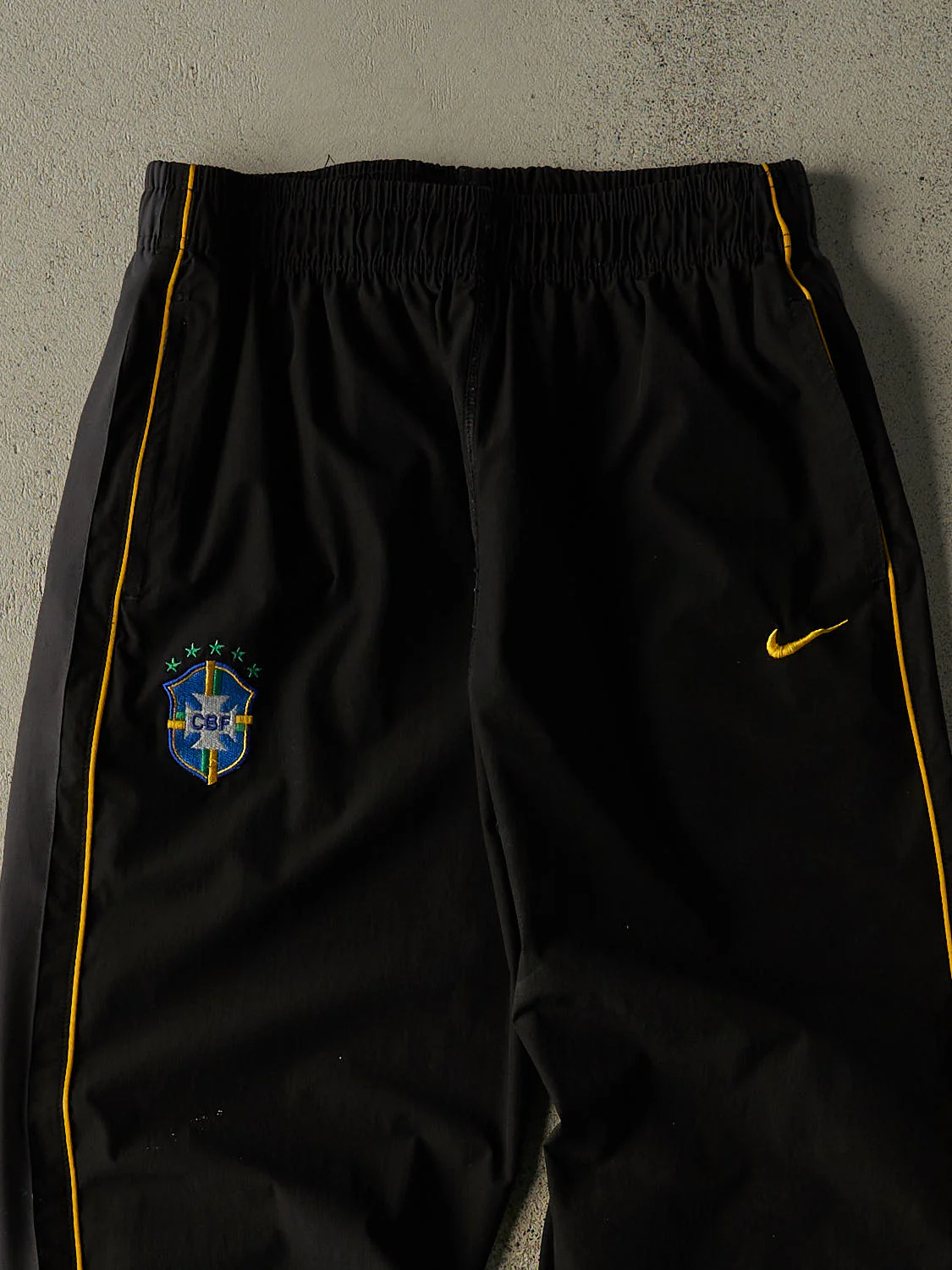 Vintage Y2K Black Brasil Nike Track Pants (29x30) - Image 3