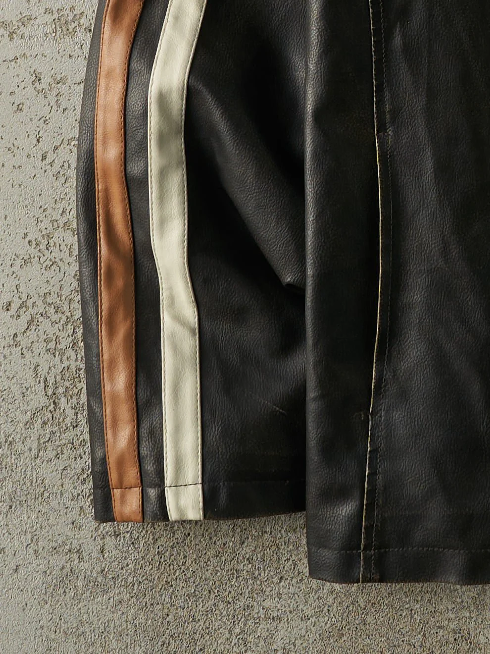 Vintage Y2K Black & Brown Striped Leather Biker Jacket (L) - Image 3