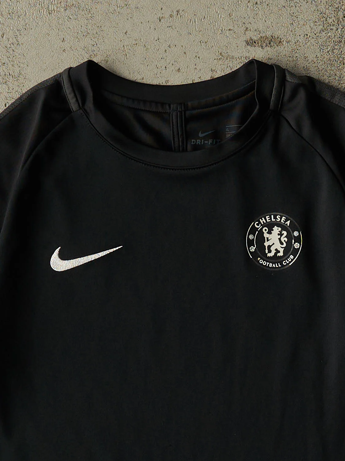 Vintage Y2K Black Chelsea FC Soccer Jersey (S/M) - Image 3
