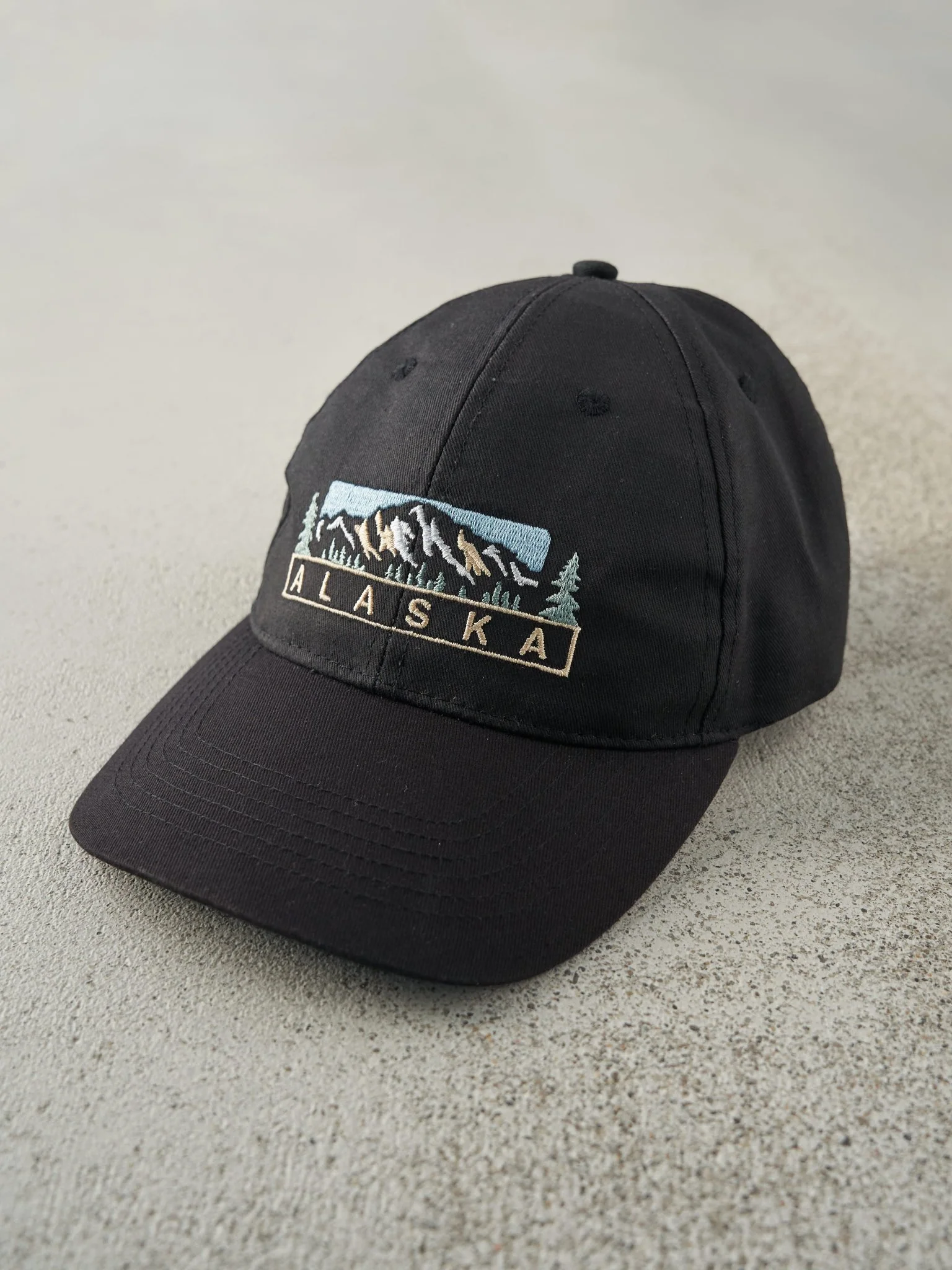 Vintage Y2K Black Embroidered Alaska Snapback Hat - Image 2